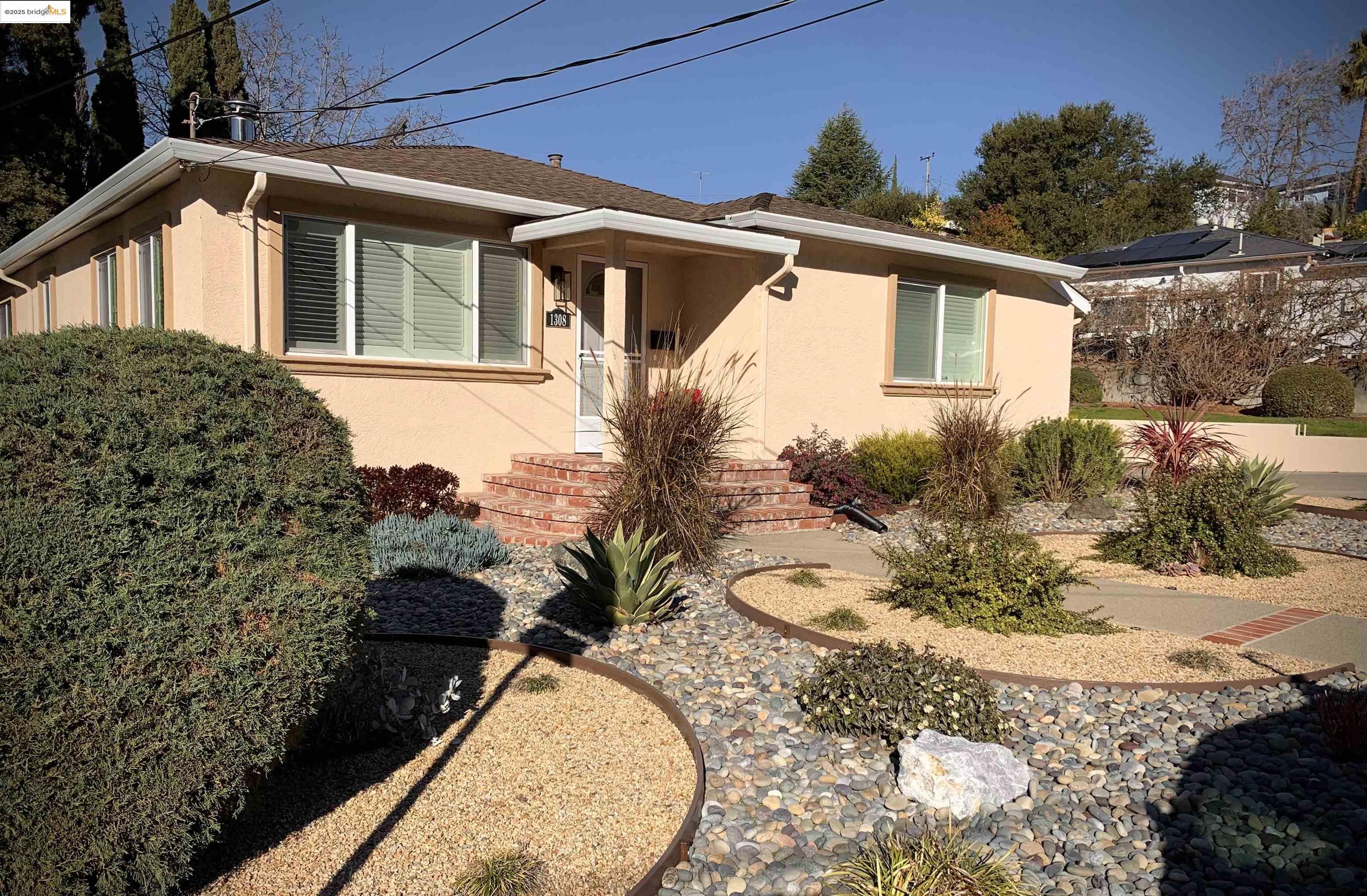 Detail Gallery Image 1 of 1 For 1308 7th St, Rodeo,  CA 94572 - 3 Beds | 2 Baths