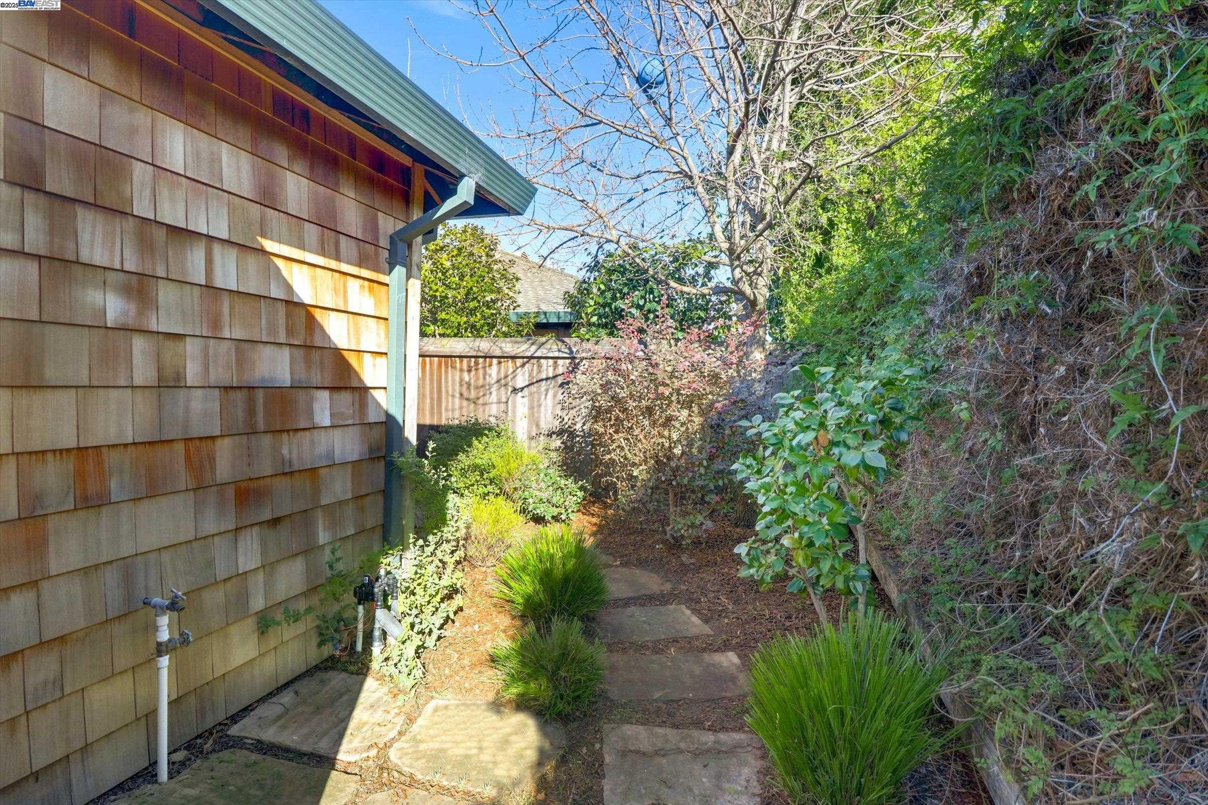 Photo #25: 41082087 Listing: Photo #25