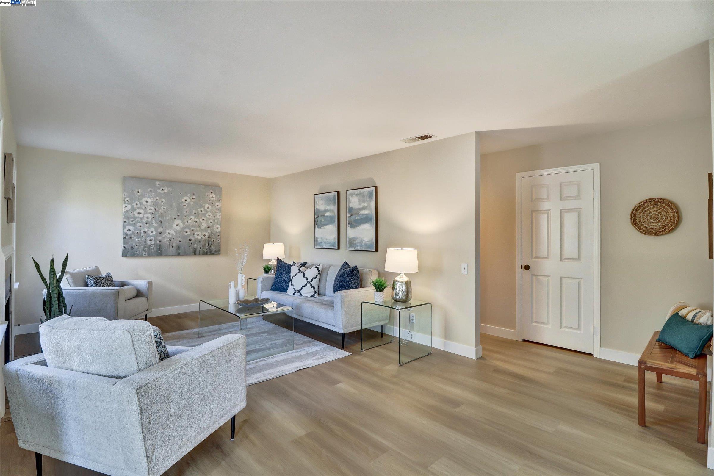 Photo #10: 41082087 Listing: Photo #10