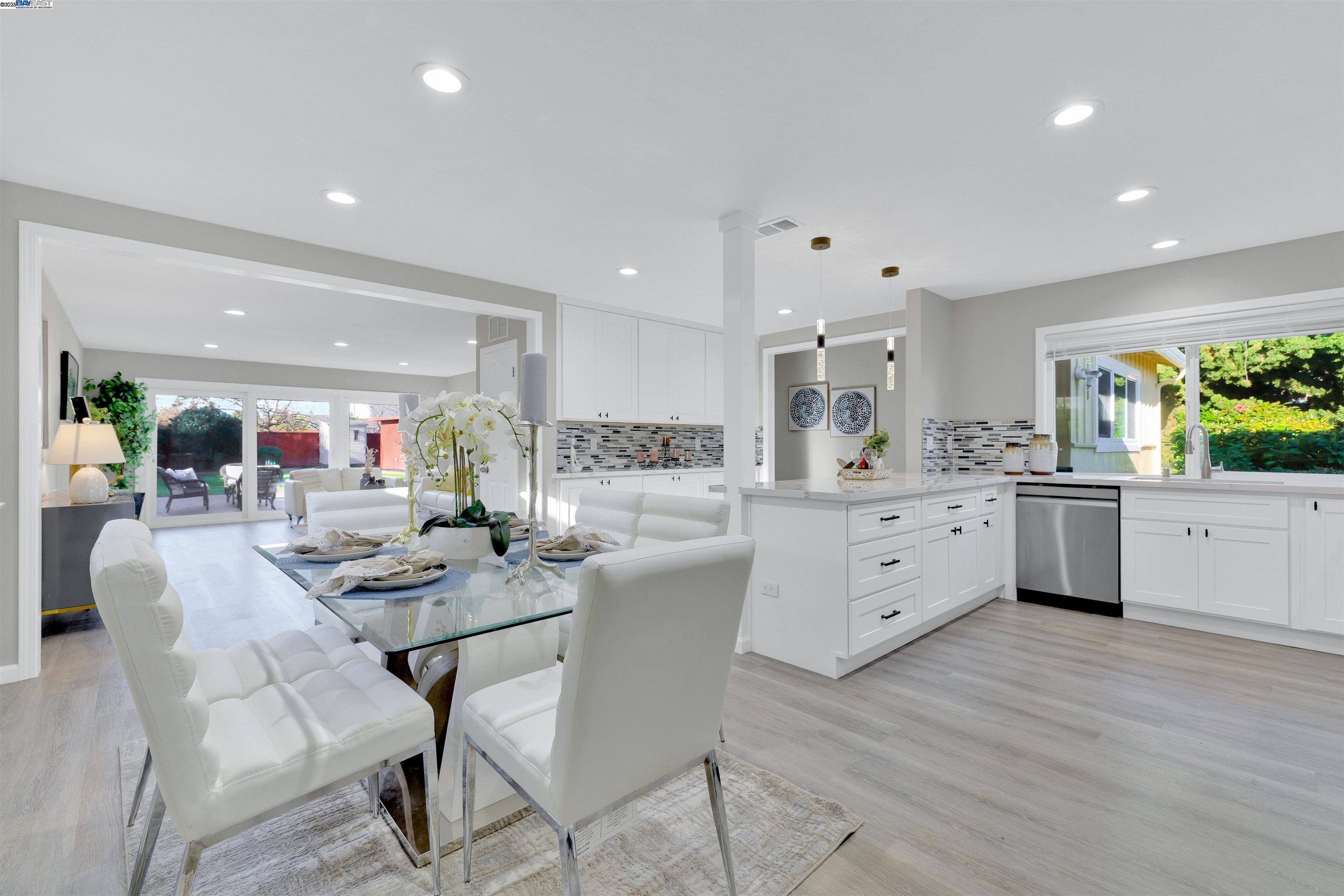 Detail Gallery Image 1 of 1 For 15725 via Esmond, San Lorenzo,  CA 94580 - 3 Beds | 2 Baths