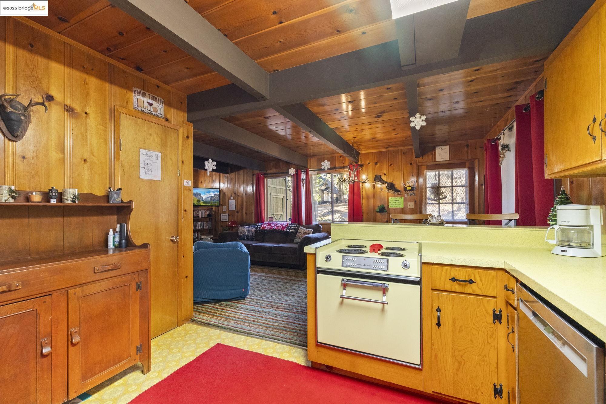 Detail Gallery Image 11 of 30 For 21215 Fools Gold St, Mi Wuk Village,  CA 95346 - 3 Beds | 1/1 Baths