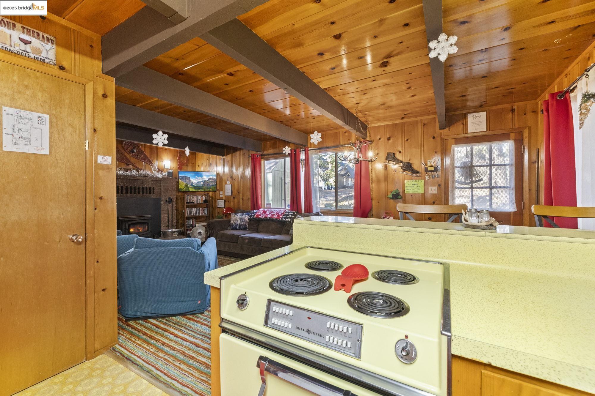 Detail Gallery Image 12 of 30 For 21215 Fools Gold St, Mi Wuk Village,  CA 95346 - 3 Beds | 1/1 Baths