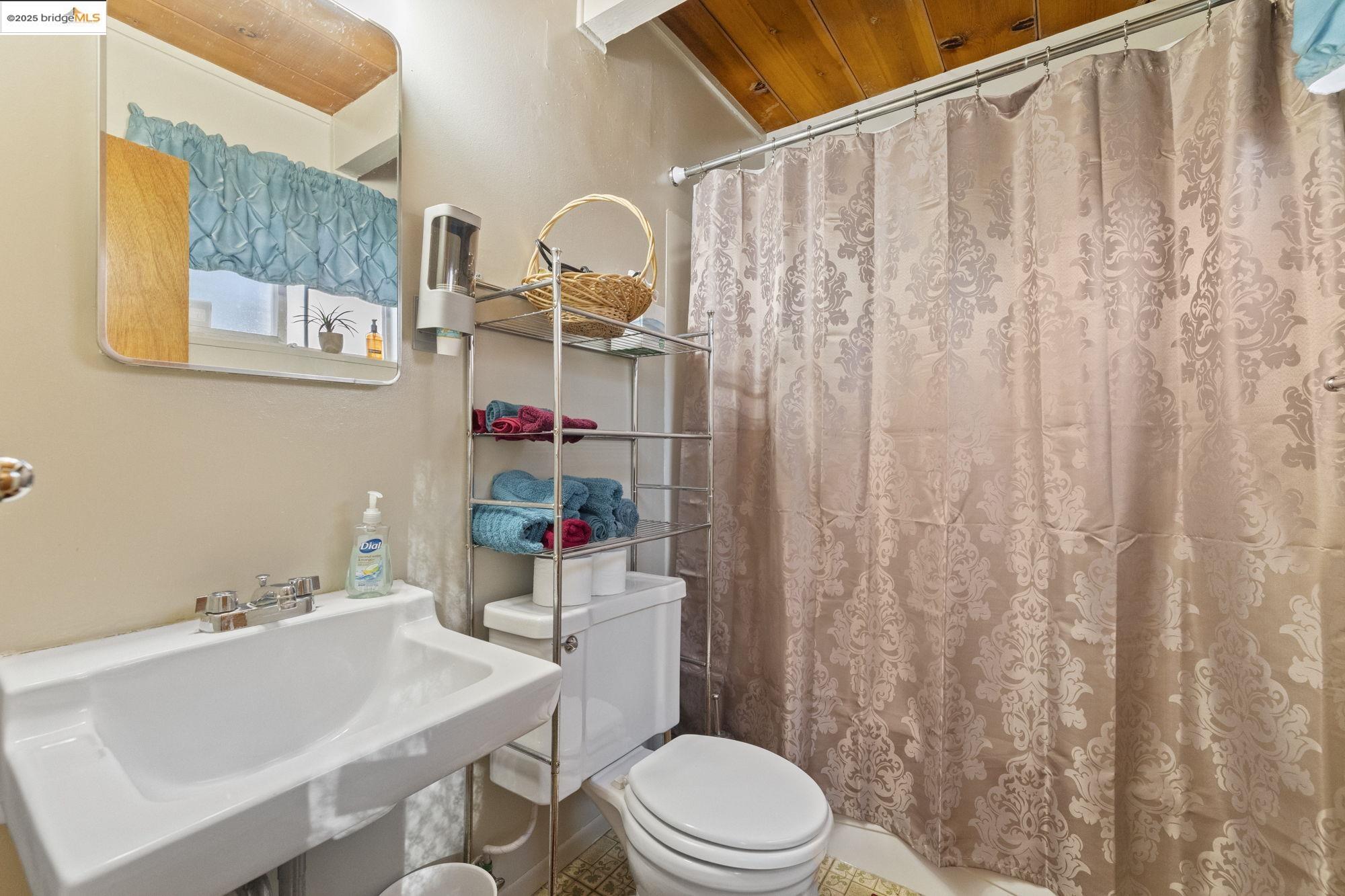 Detail Gallery Image 15 of 30 For 21215 Fools Gold St, Mi Wuk Village,  CA 95346 - 3 Beds | 1/1 Baths