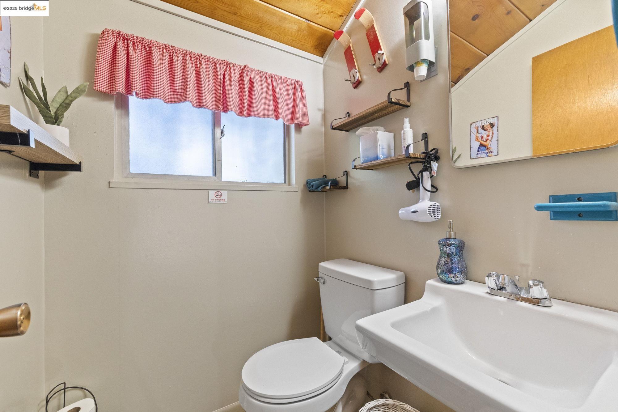 Detail Gallery Image 20 of 30 For 21215 Fools Gold St, Mi Wuk Village,  CA 95346 - 3 Beds | 1/1 Baths