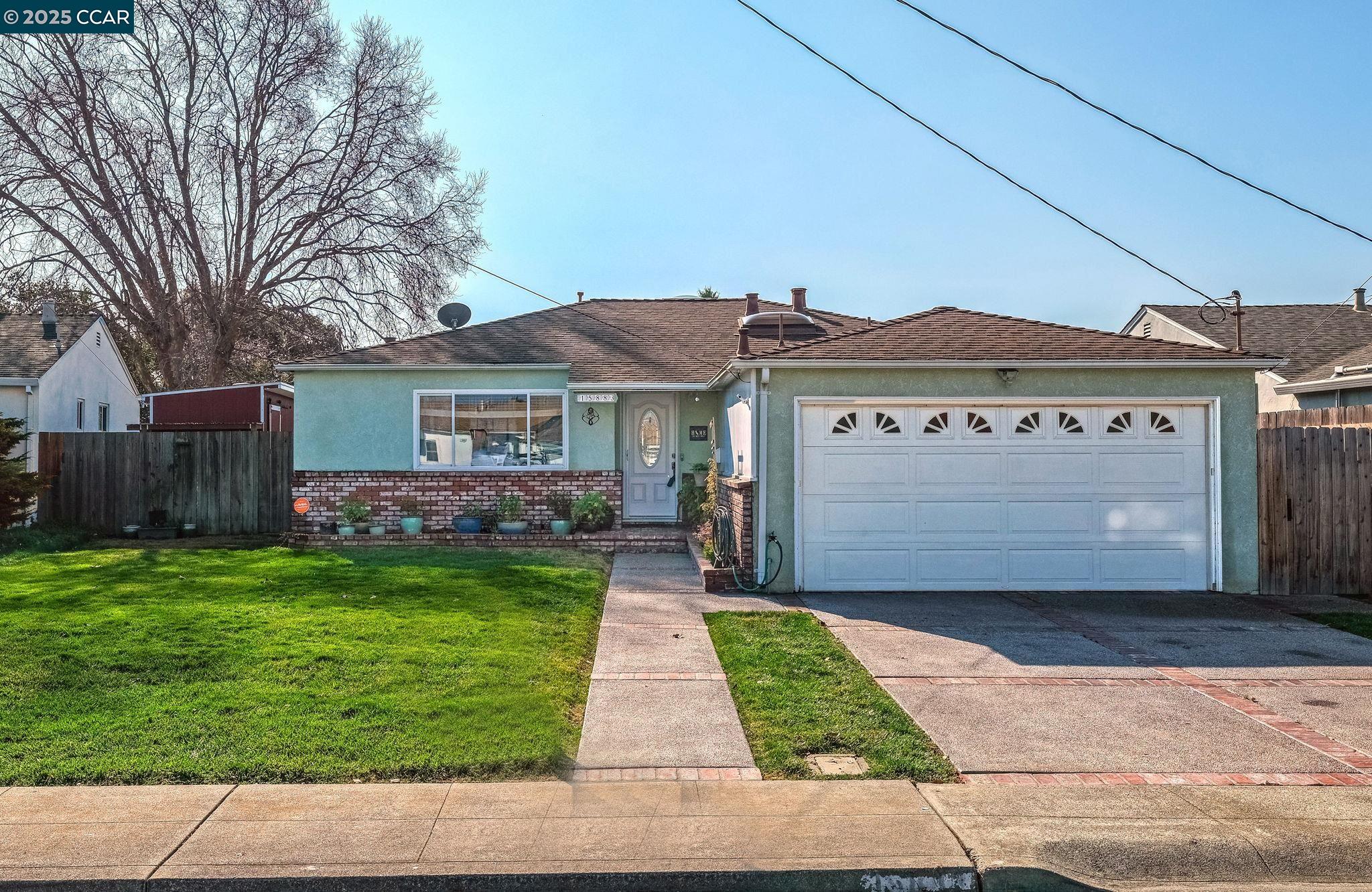 Detail Gallery Image 1 of 1 For 15883 via Hornitos, San Lorenzo,  CA 94580 - 3 Beds | 2 Baths