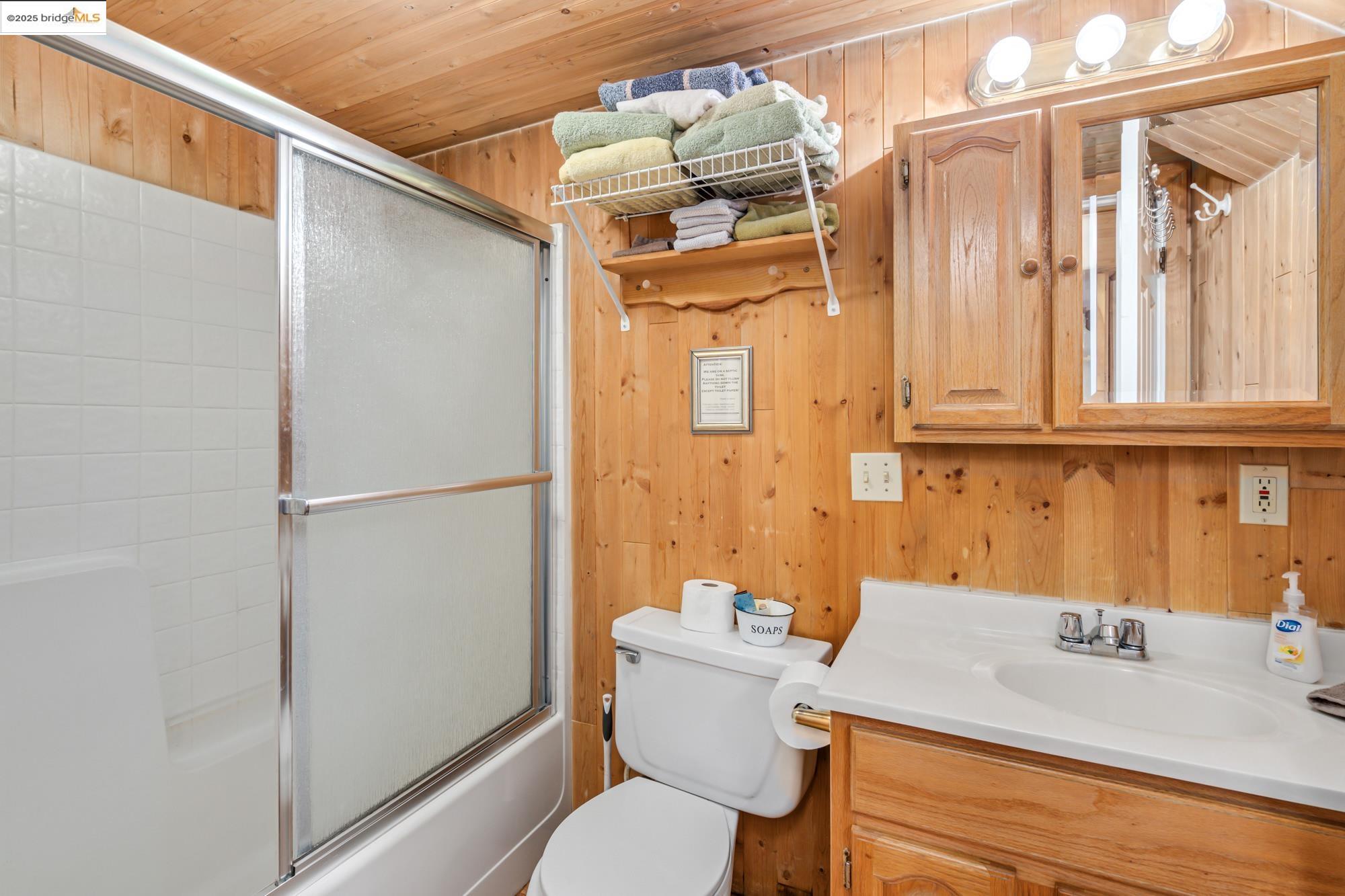 Detail Gallery Image 7 of 36 For 25482 Rebekah Rd, Long Barn,  CA 95335 - 1 Beds | 1 Baths