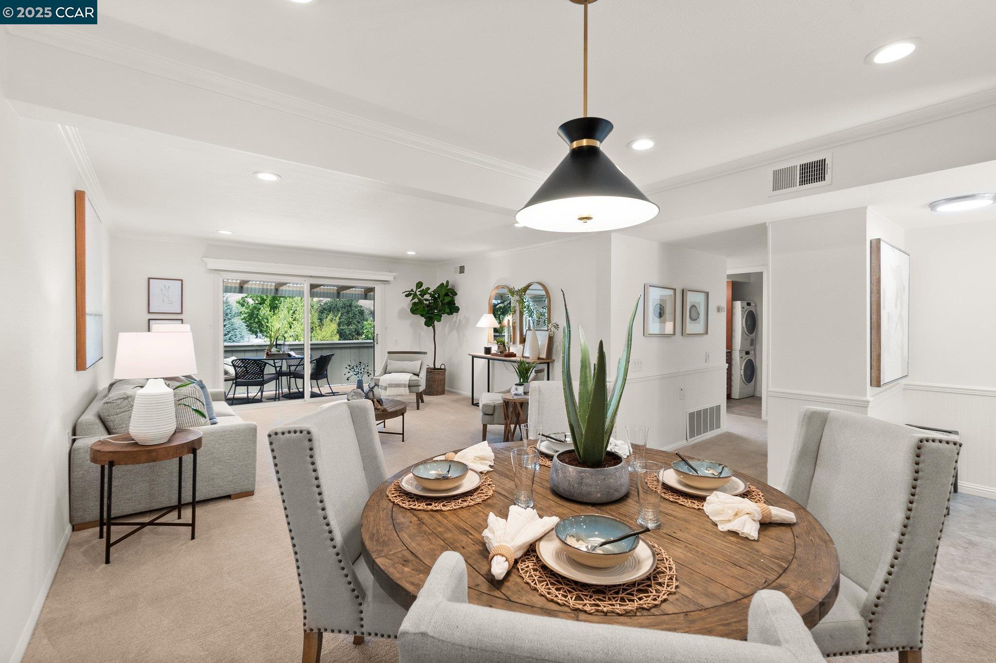 Photo #5: 41082147 Listing 