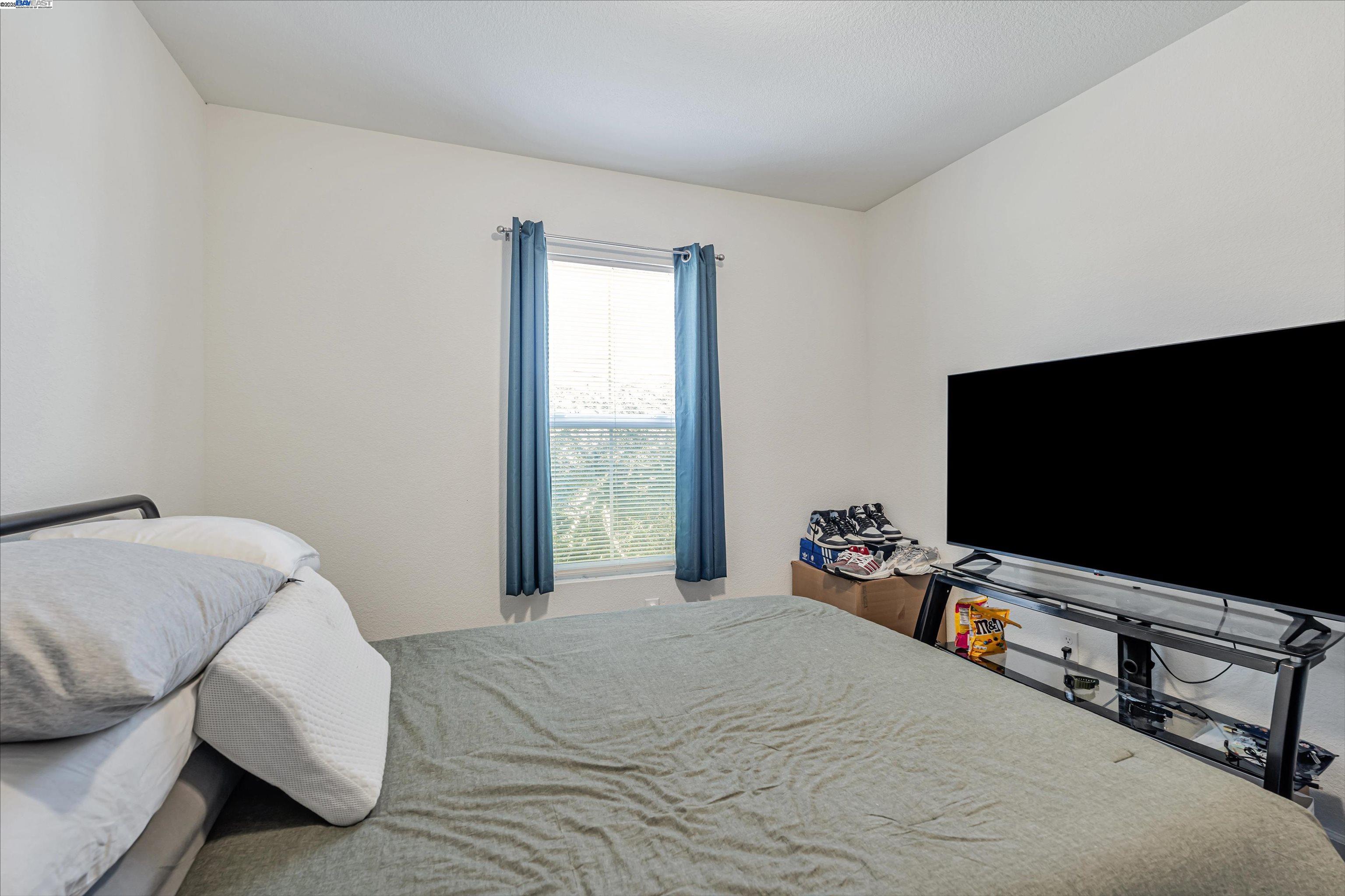Detail Gallery Image 21 of 45 For 1769 Townsend Ave, Manteca,  CA 95337 - 5 Beds | 3 Baths