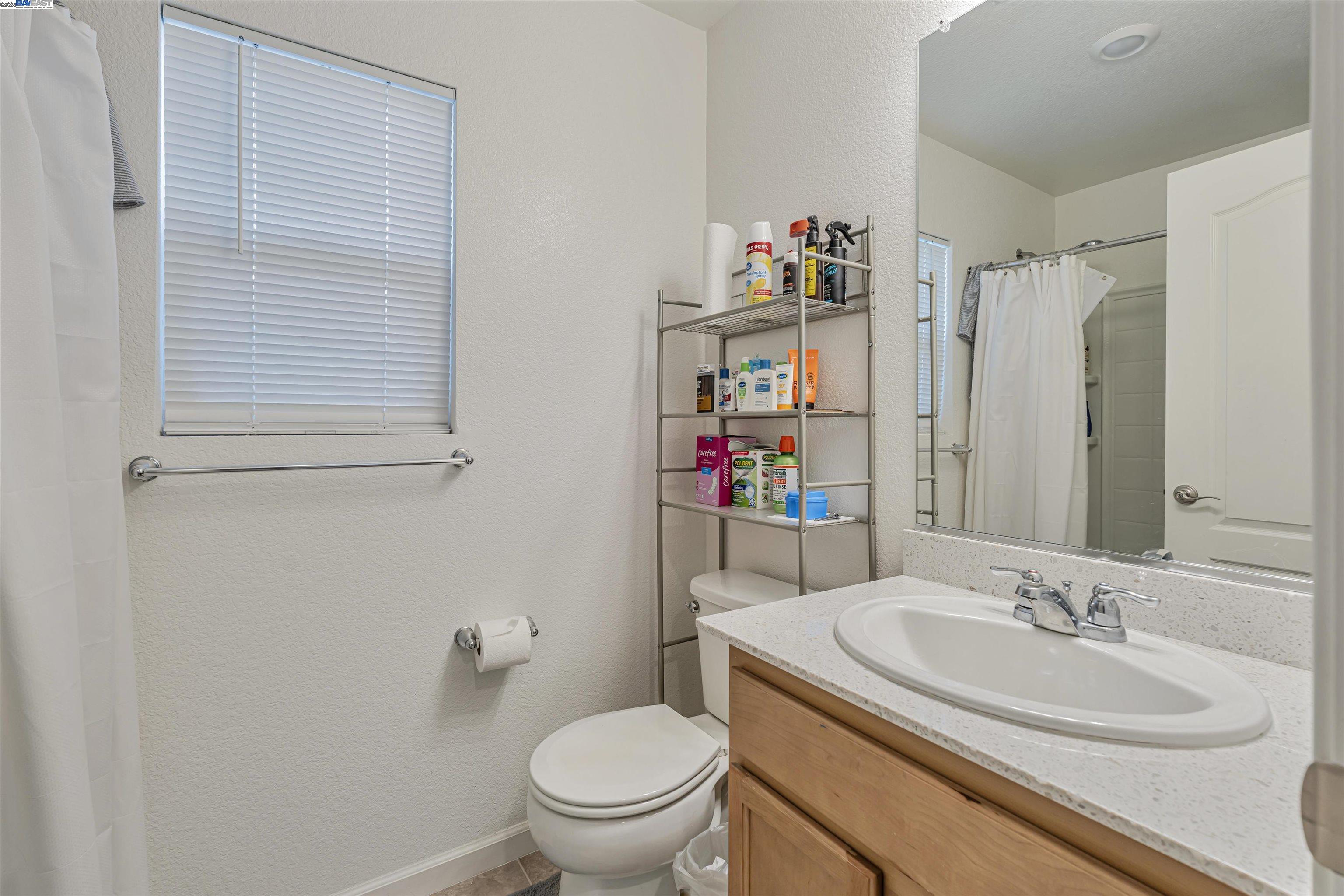 Detail Gallery Image 30 of 45 For 1769 Townsend Ave, Manteca,  CA 95337 - 5 Beds | 3 Baths