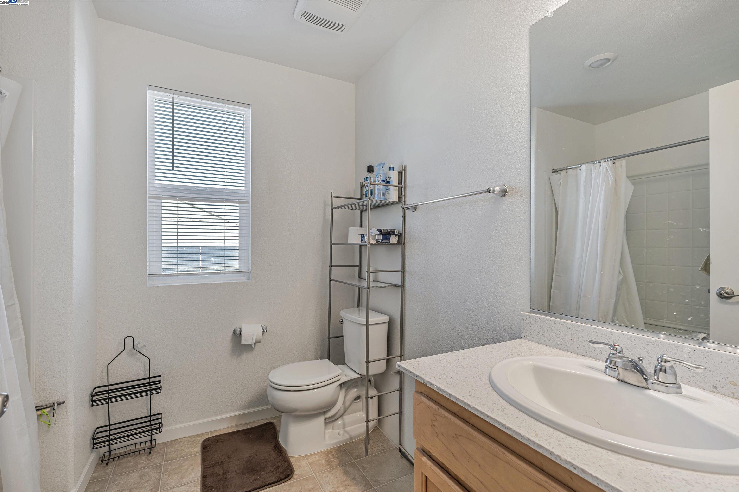 Detail Gallery Image 33 of 45 For 1769 Townsend Ave, Manteca,  CA 95337 - 5 Beds | 3 Baths
