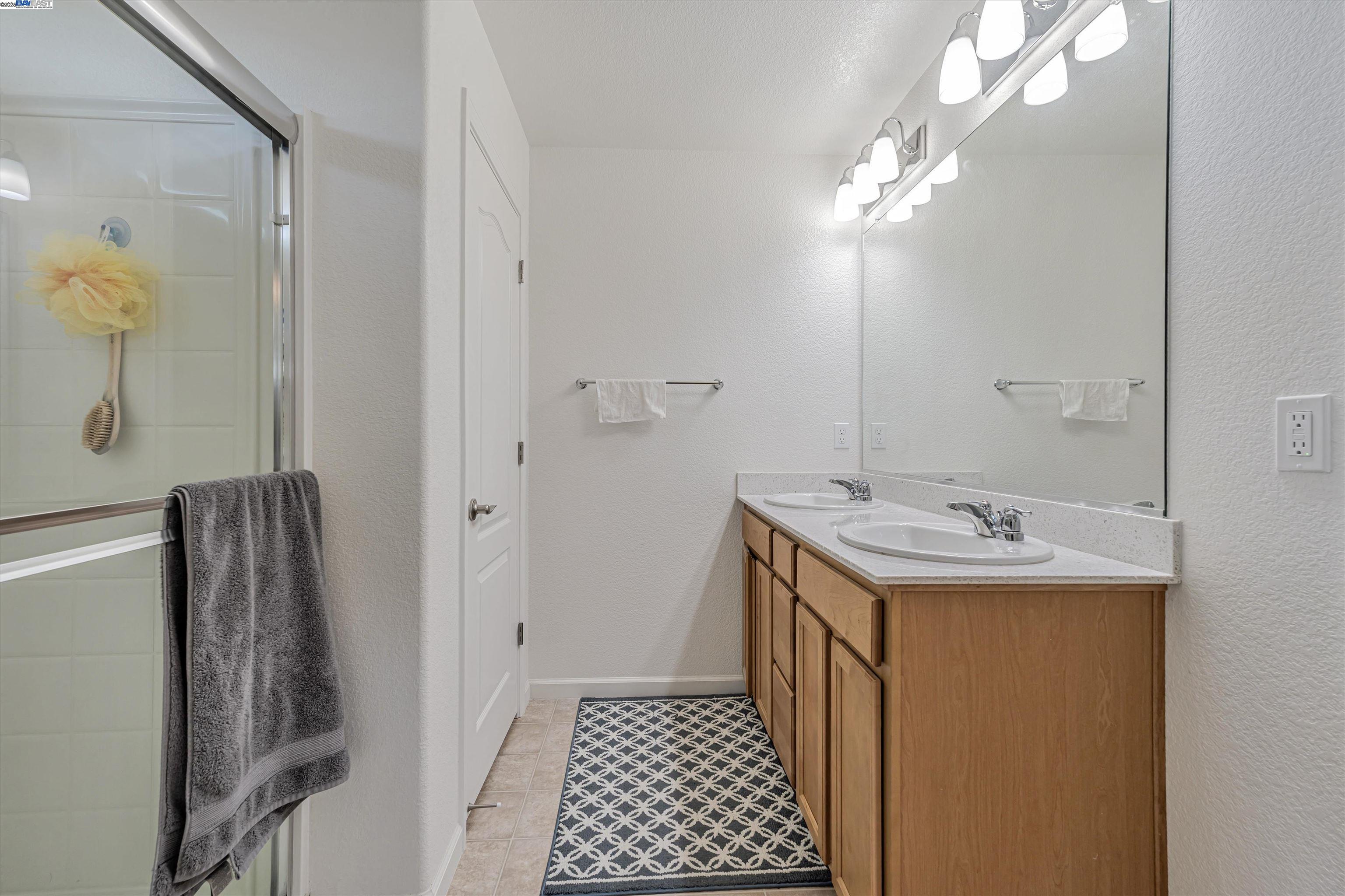 Detail Gallery Image 34 of 45 For 1769 Townsend Ave, Manteca,  CA 95337 - 5 Beds | 3 Baths