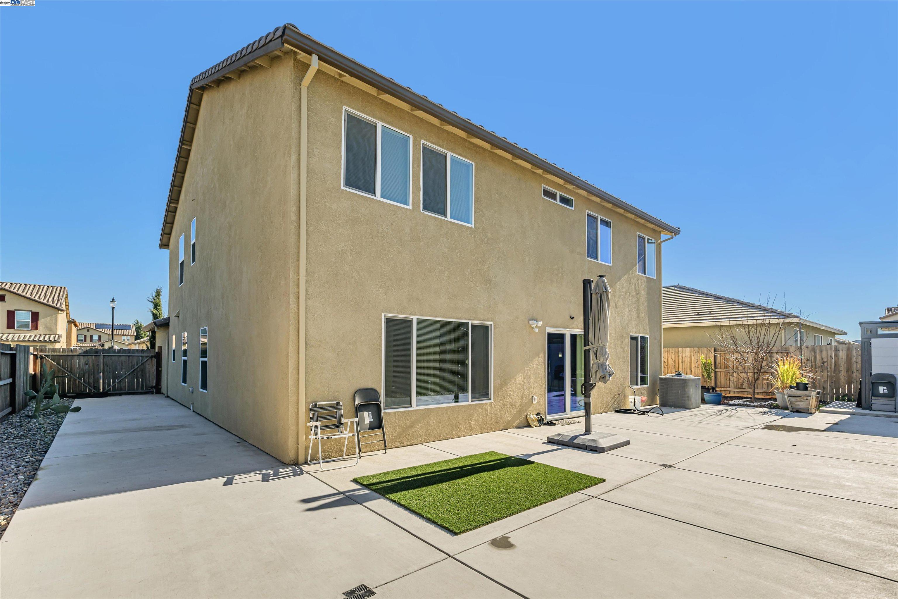 Detail Gallery Image 41 of 45 For 1769 Townsend Ave, Manteca,  CA 95337 - 5 Beds | 3 Baths