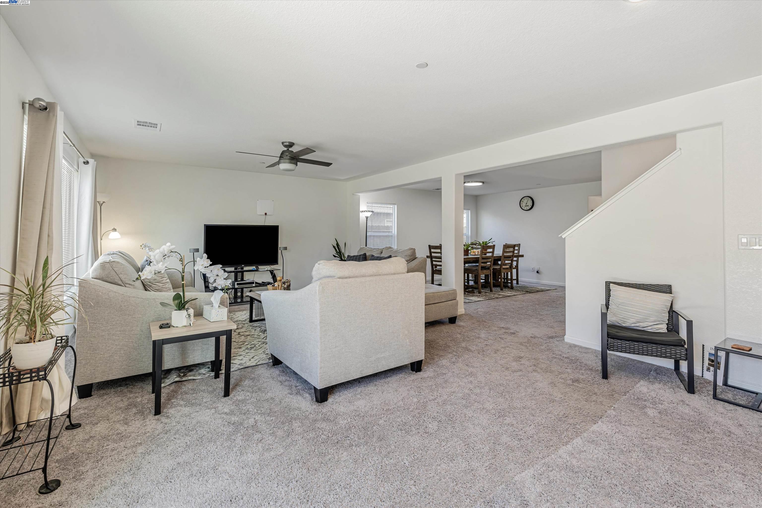 Detail Gallery Image 7 of 45 For 1769 Townsend Ave, Manteca,  CA 95337 - 5 Beds | 3 Baths