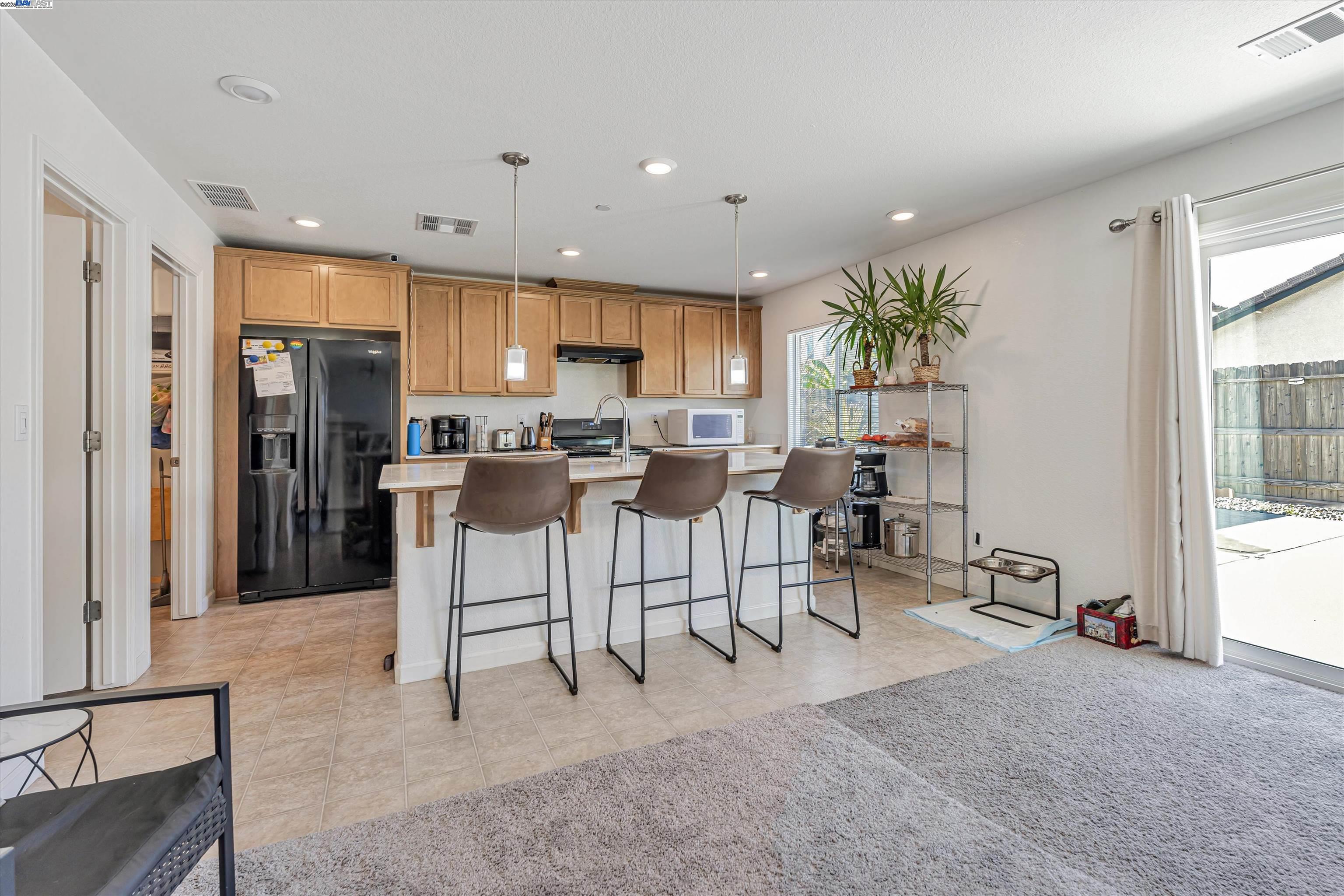 Detail Gallery Image 10 of 45 For 1769 Townsend Ave, Manteca,  CA 95337 - 5 Beds | 3 Baths