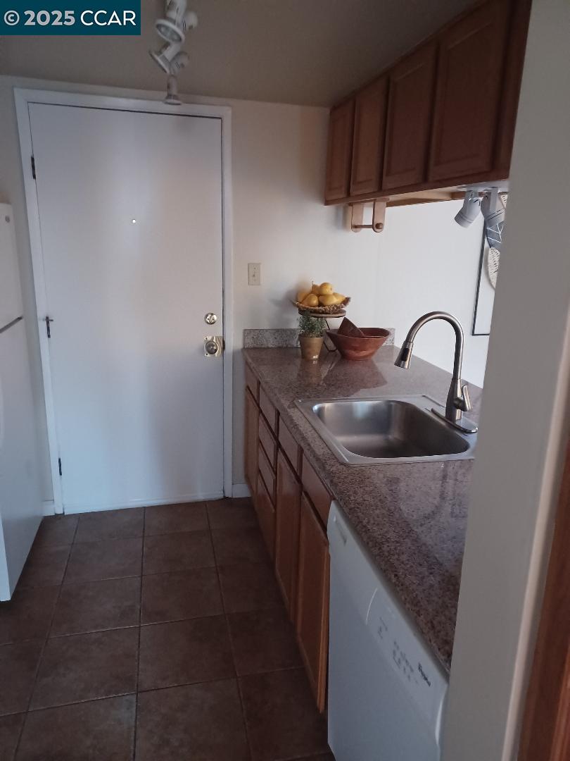 Photo #5: 41082182 Listing 