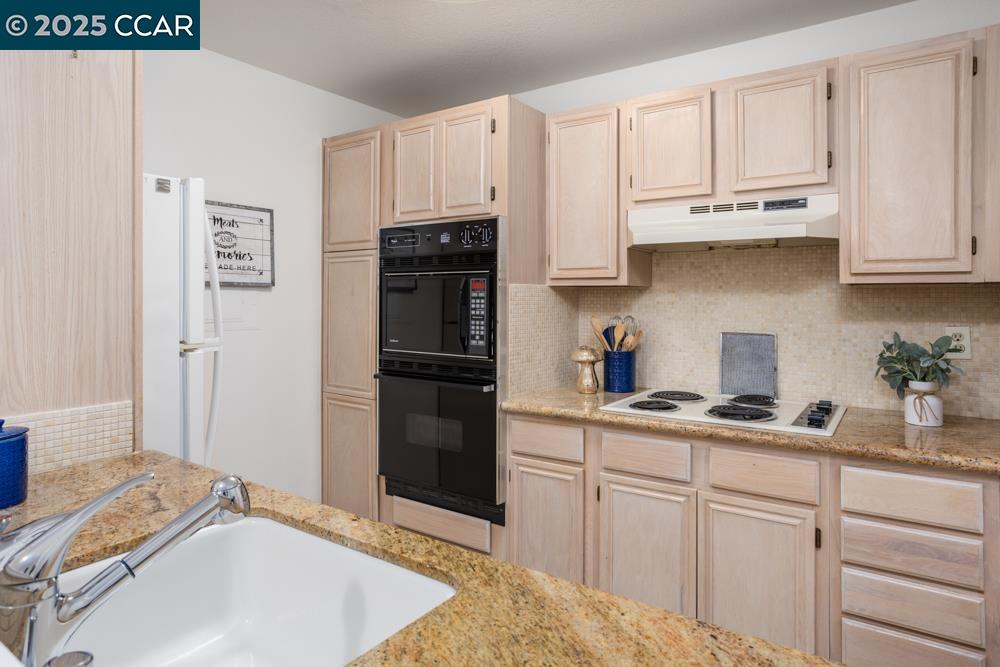 Photo #5: 41082203 Listing 