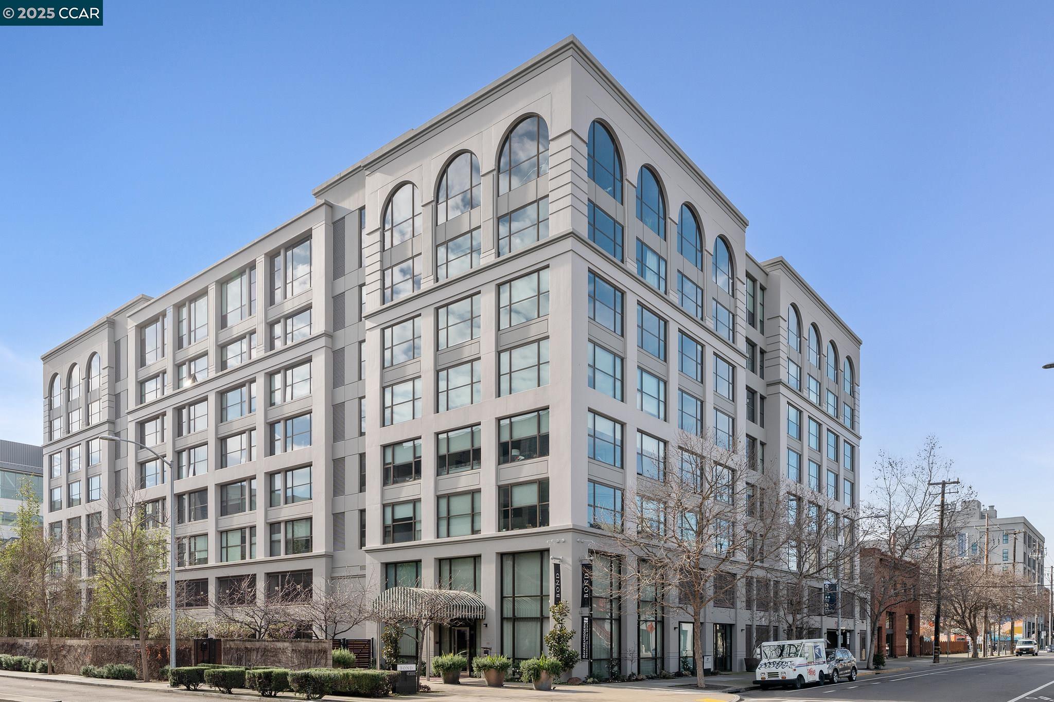 Detail Gallery Image 1 of 31 For 311 2nd St #710,  Oakland,  CA 94607 - 2 Beds | 2 Baths