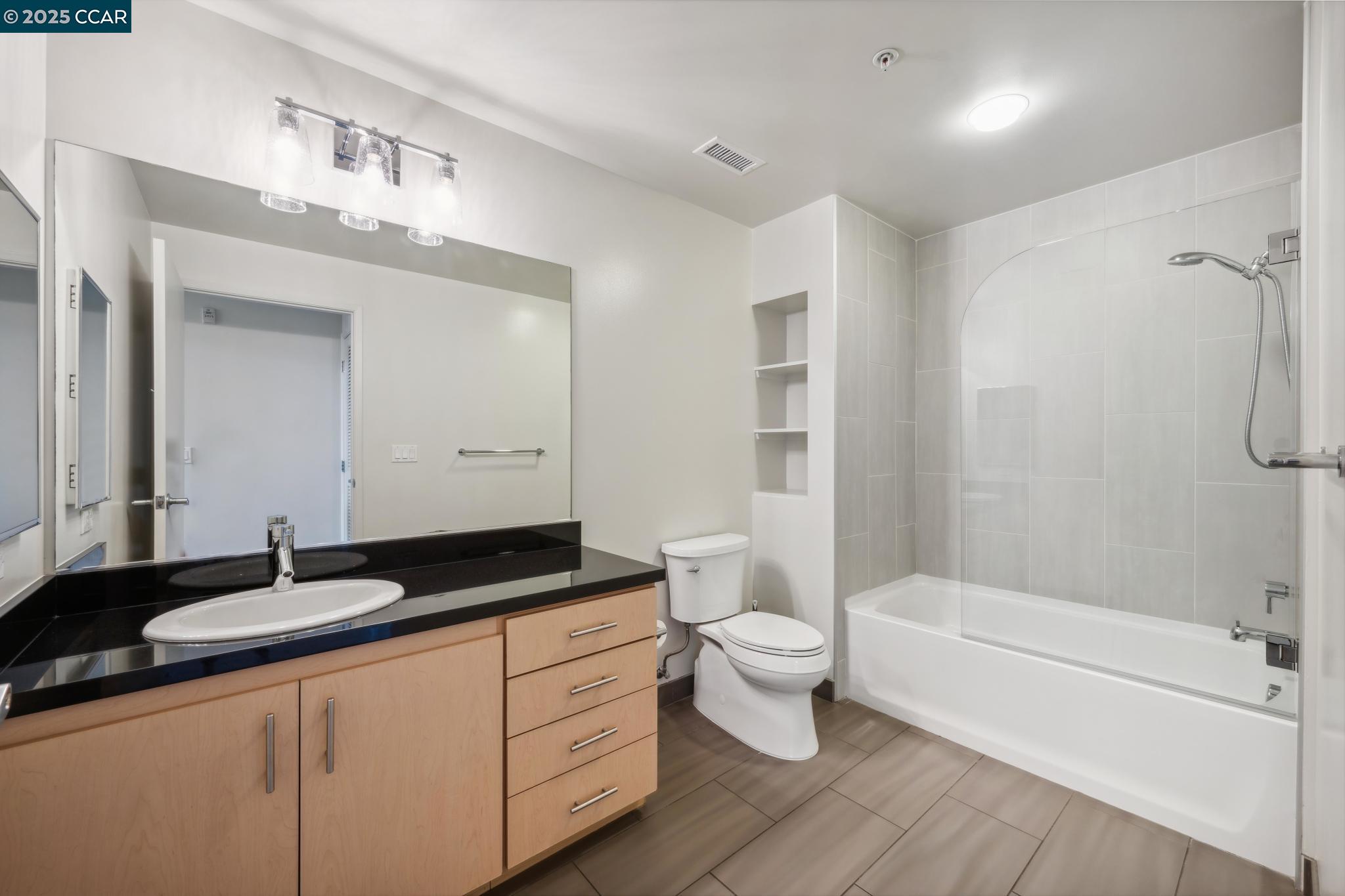 Detail Gallery Image 18 of 31 For 311 2nd St #710,  Oakland,  CA 94607 - 2 Beds | 2 Baths