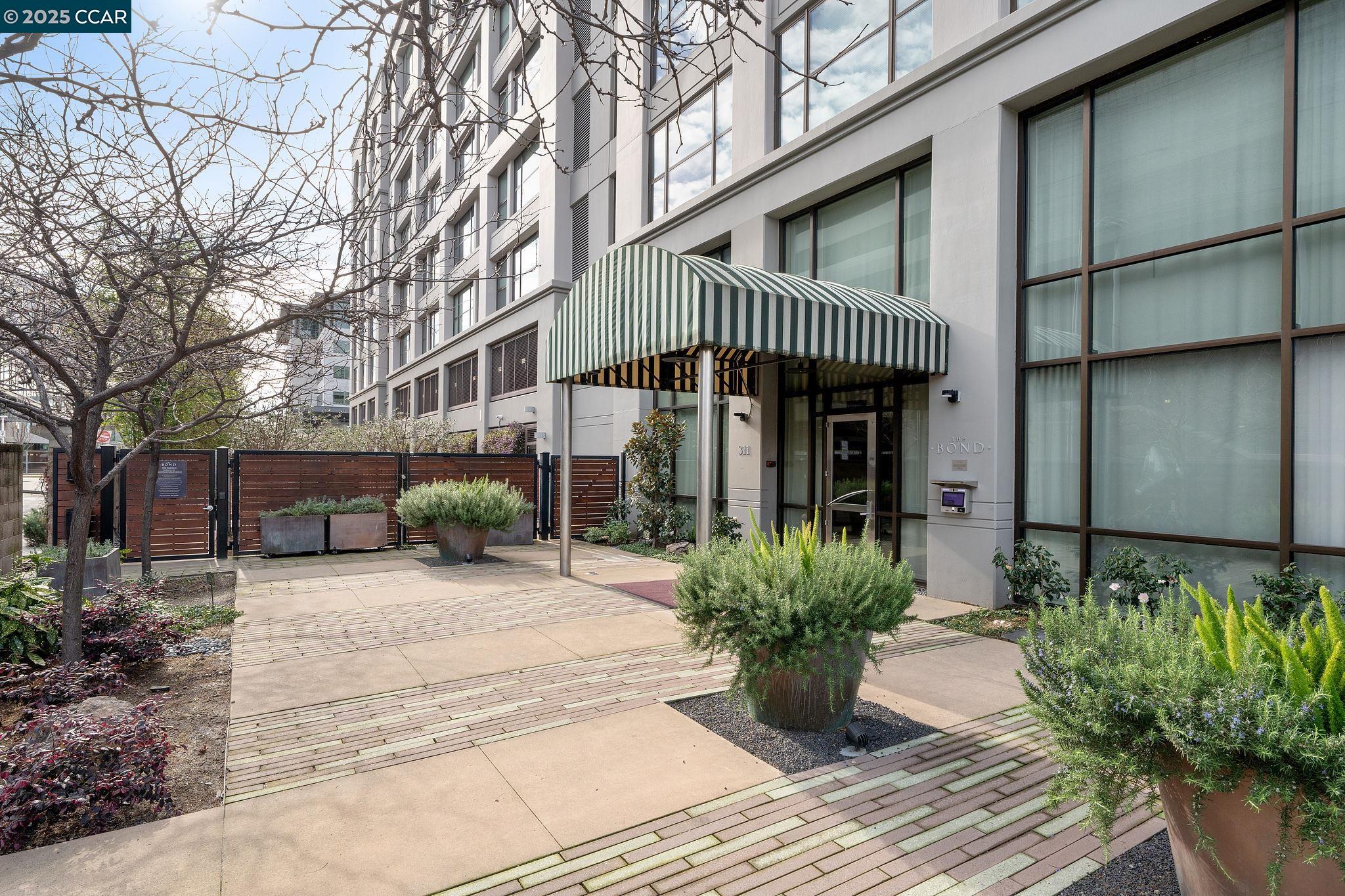 Detail Gallery Image 3 of 31 For 311 2nd St #710,  Oakland,  CA 94607 - 2 Beds | 2 Baths