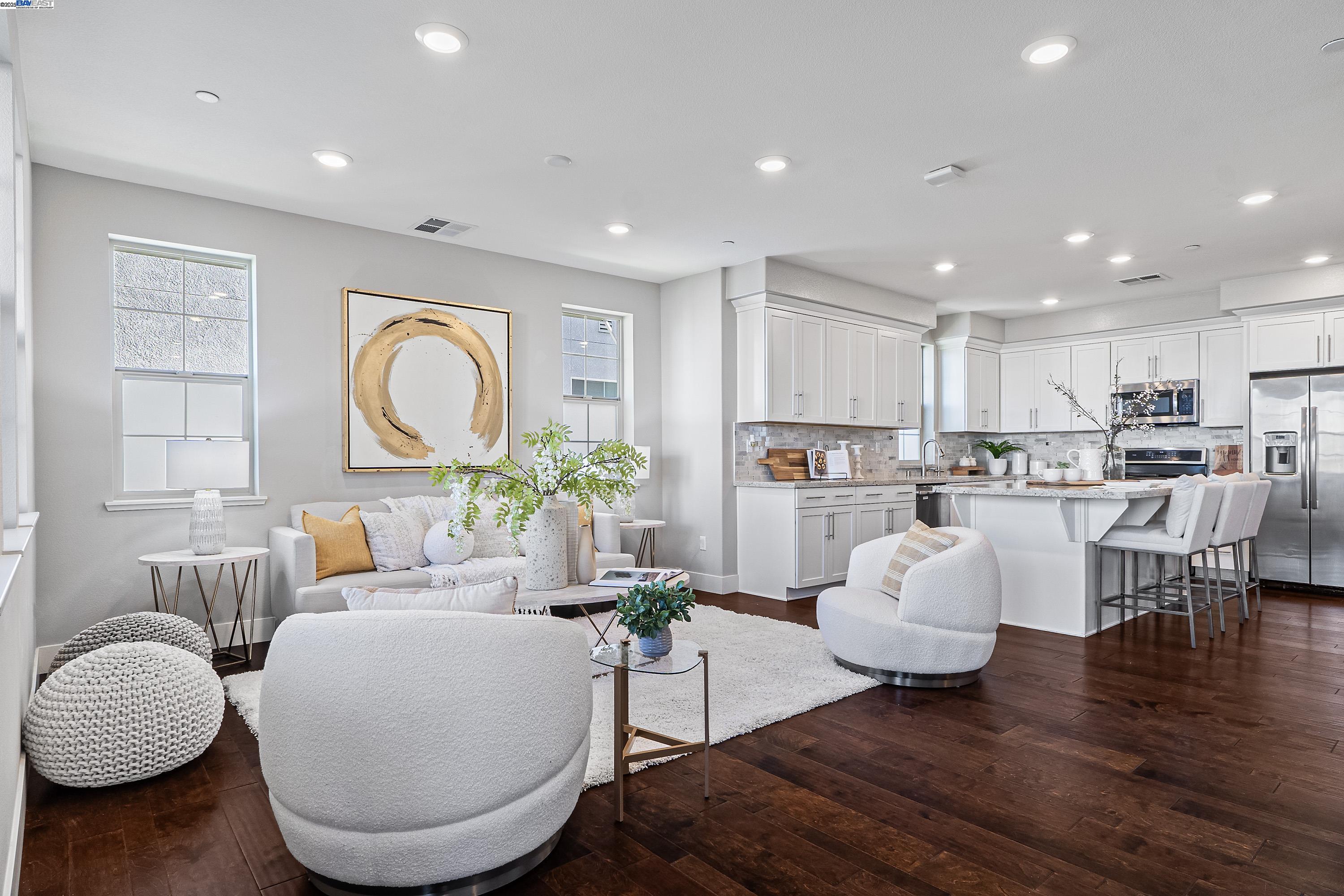 Photo #2: 41082218 Listing 
