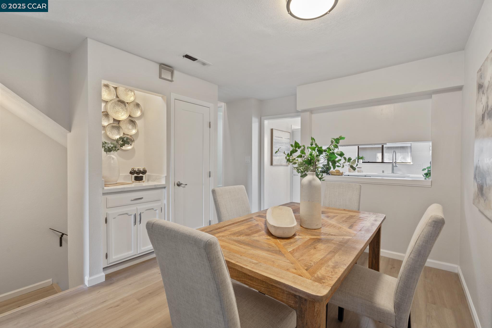 Photo #2: 41082222 Listing 
