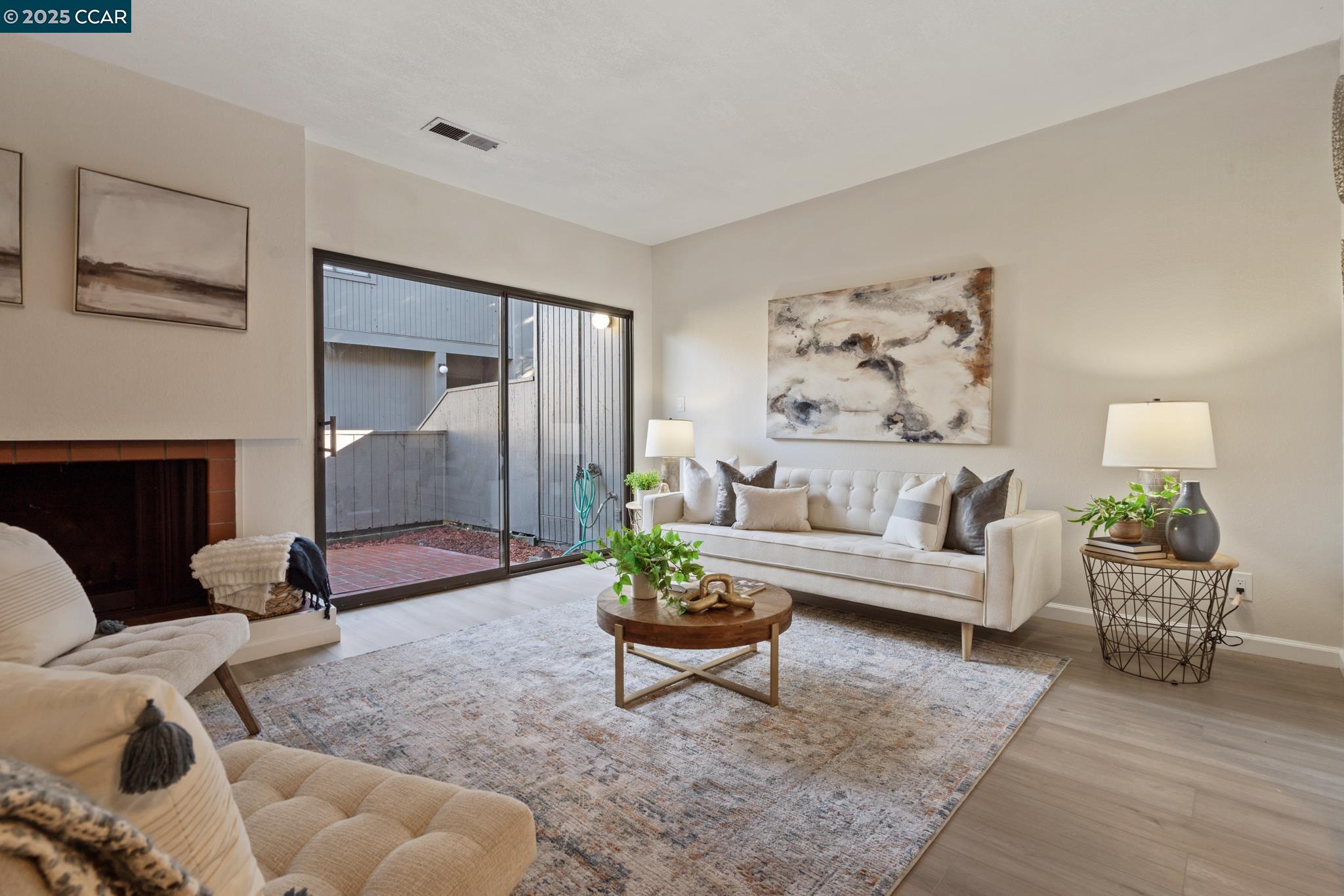 Photo #3: 41082222 Listing 