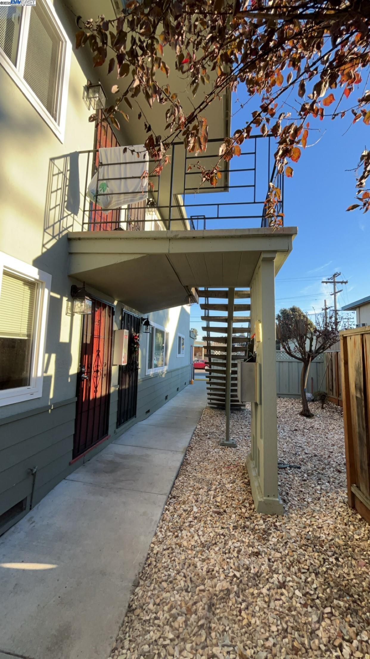property-img