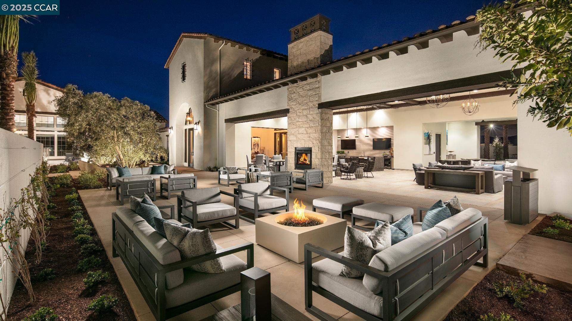 Detail Gallery Image 14 of 24 For 2135 via Santa Elena, Morgan Hill,  CA 95037 - 5 Beds | 5/1 Baths