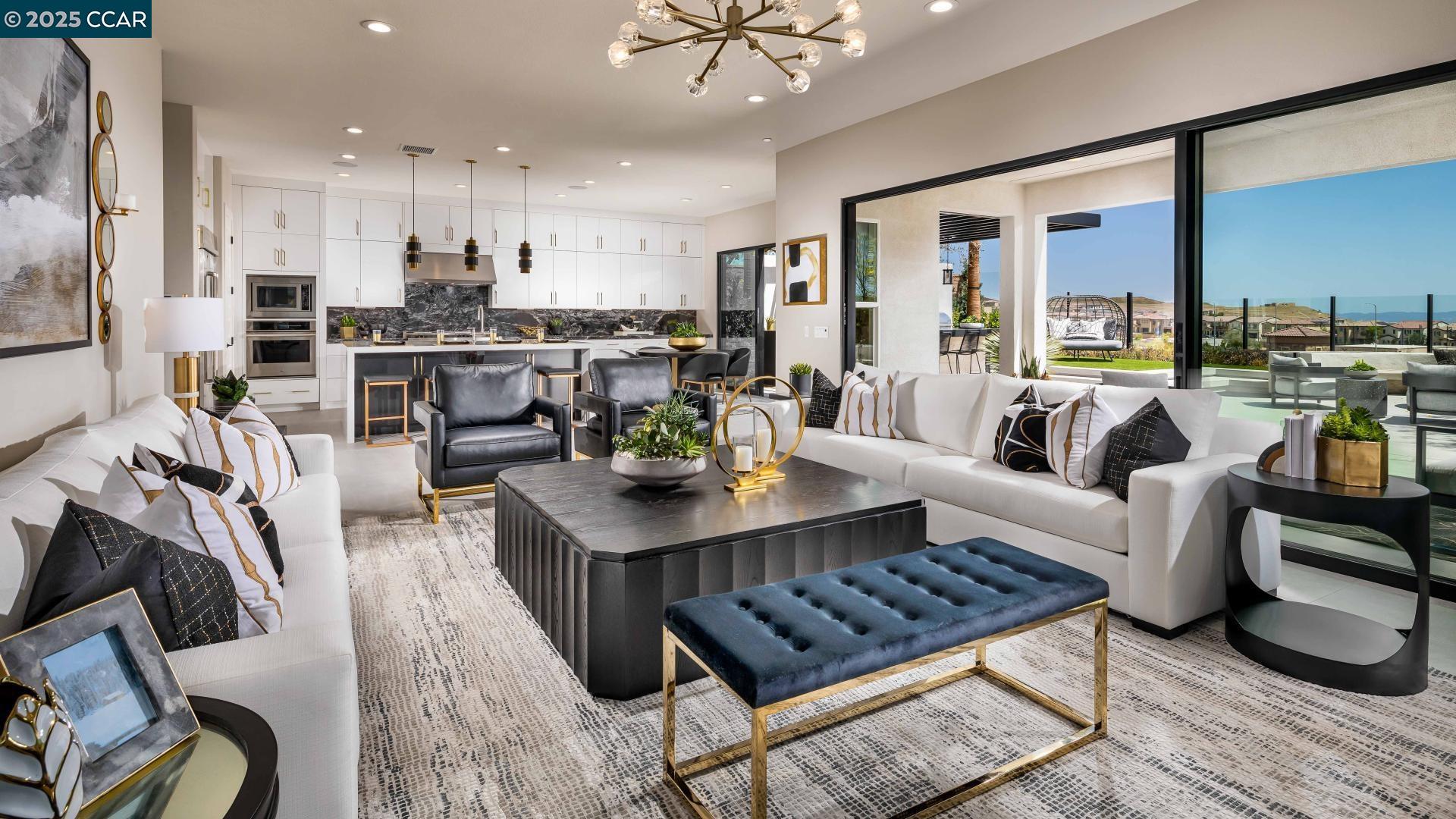Detail Gallery Image 5 of 24 For 2135 via Santa Elena, Morgan Hill,  CA 95037 - 5 Beds | 5/1 Baths