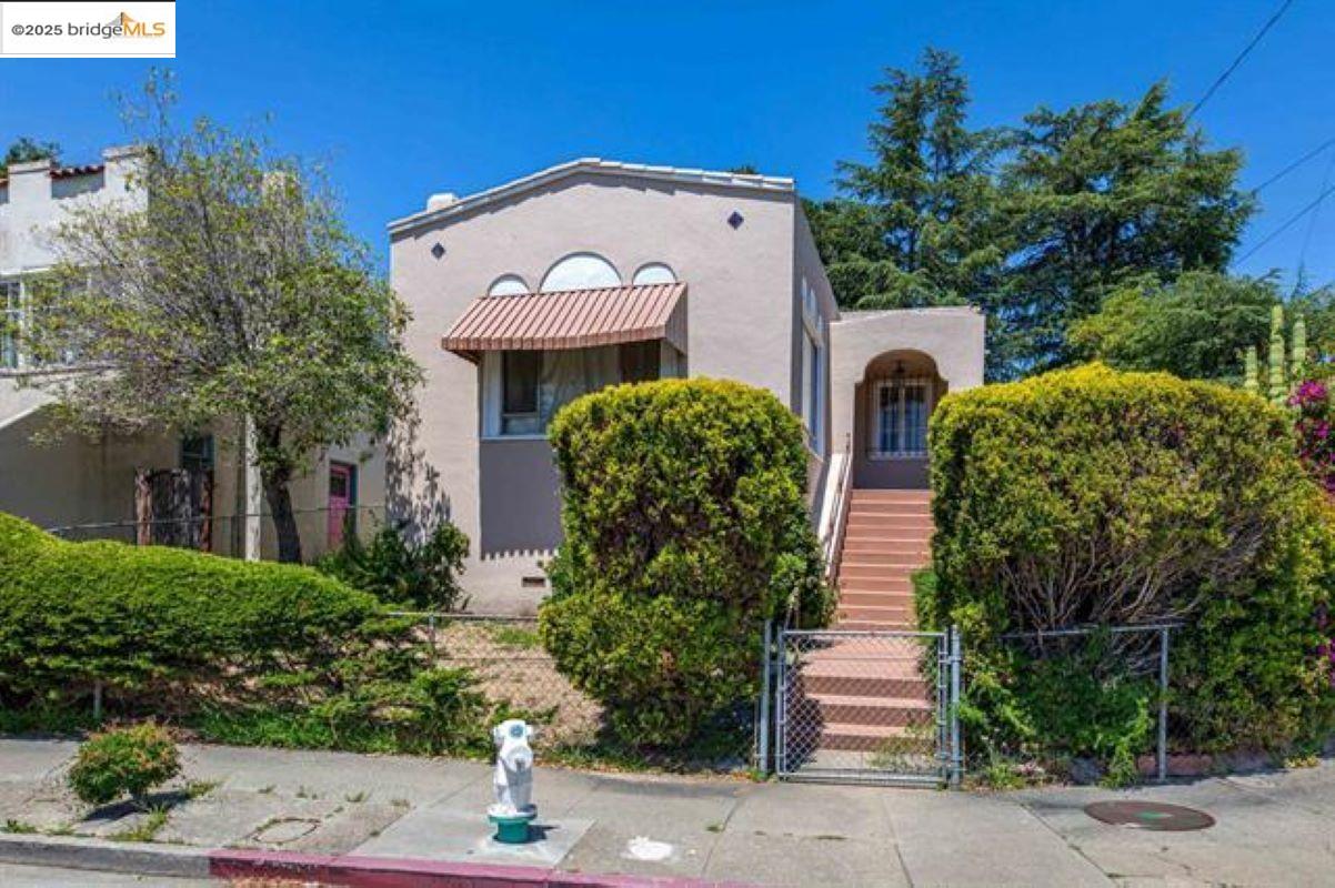 3151 Rawson St, Oakland, California 94619, 2 Bedrooms Bedrooms, 5 Rooms Rooms,1 BathroomBathrooms,Residential,For Sale,3151 Rawson St,41082256