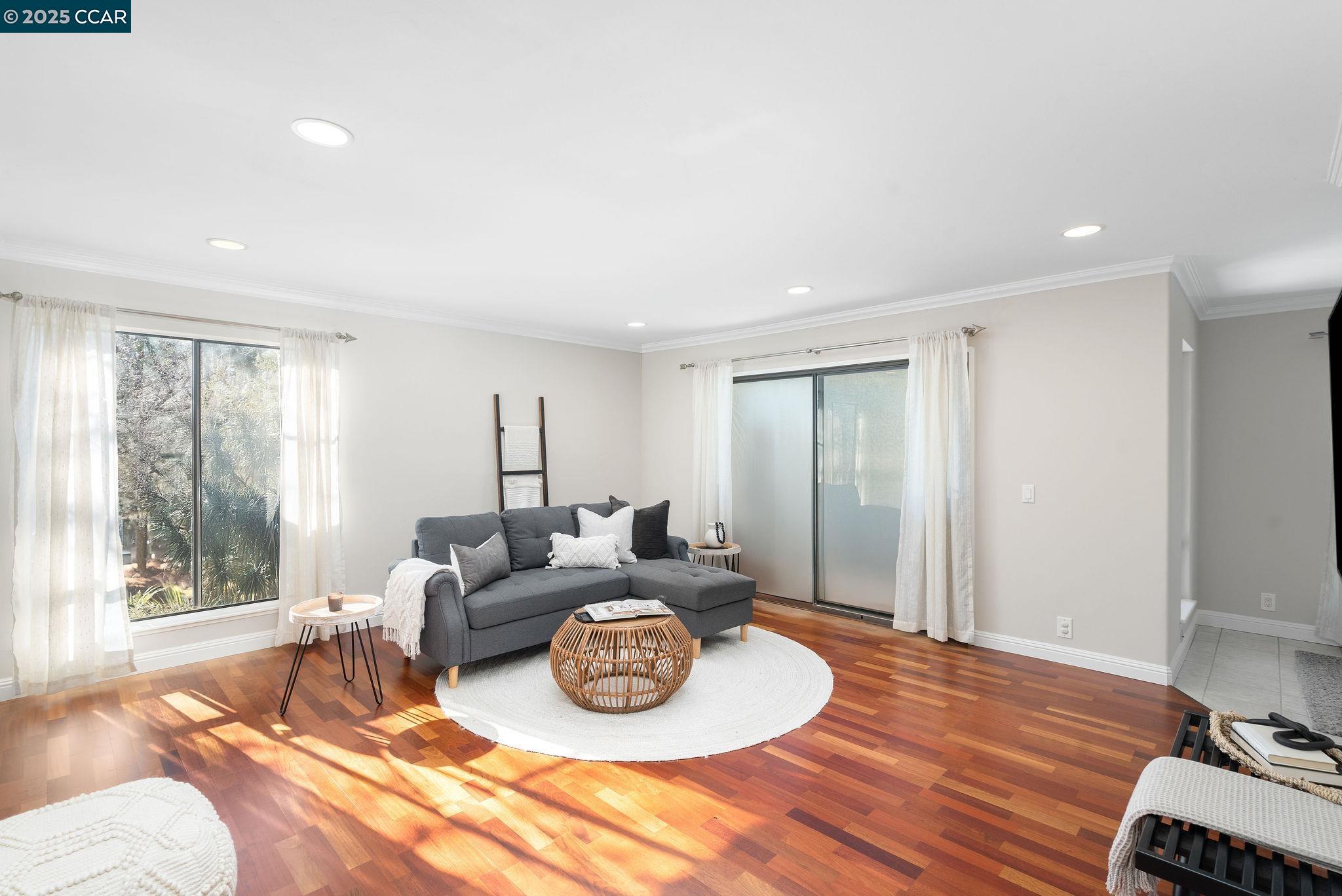 Detail Gallery Image 1 of 1 For 350 N Civic Dr #304,  Walnut Creek,  CA 94596 - 2 Beds | 2 Baths