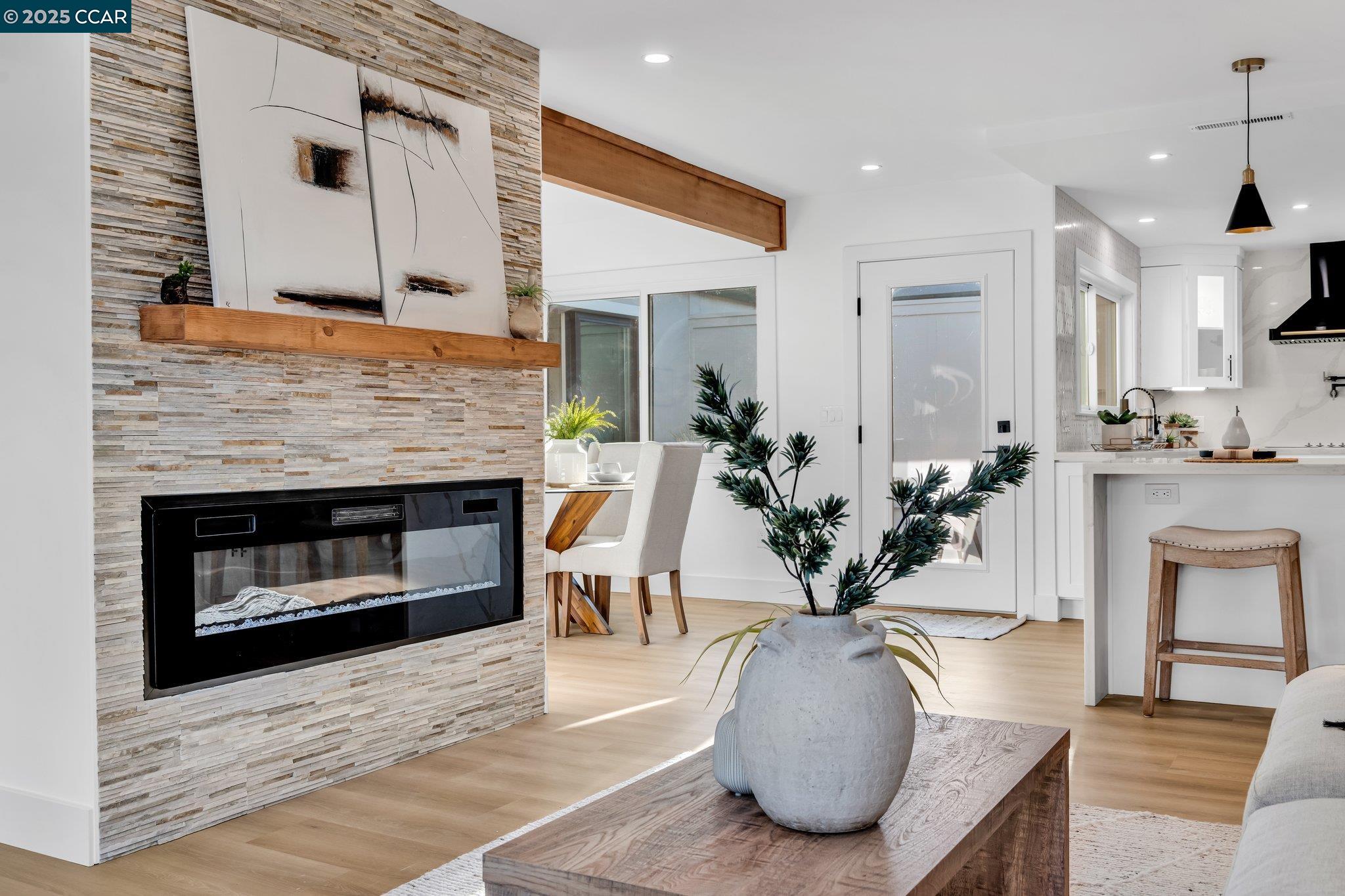 MLS: 41082281 Condo For Sale
