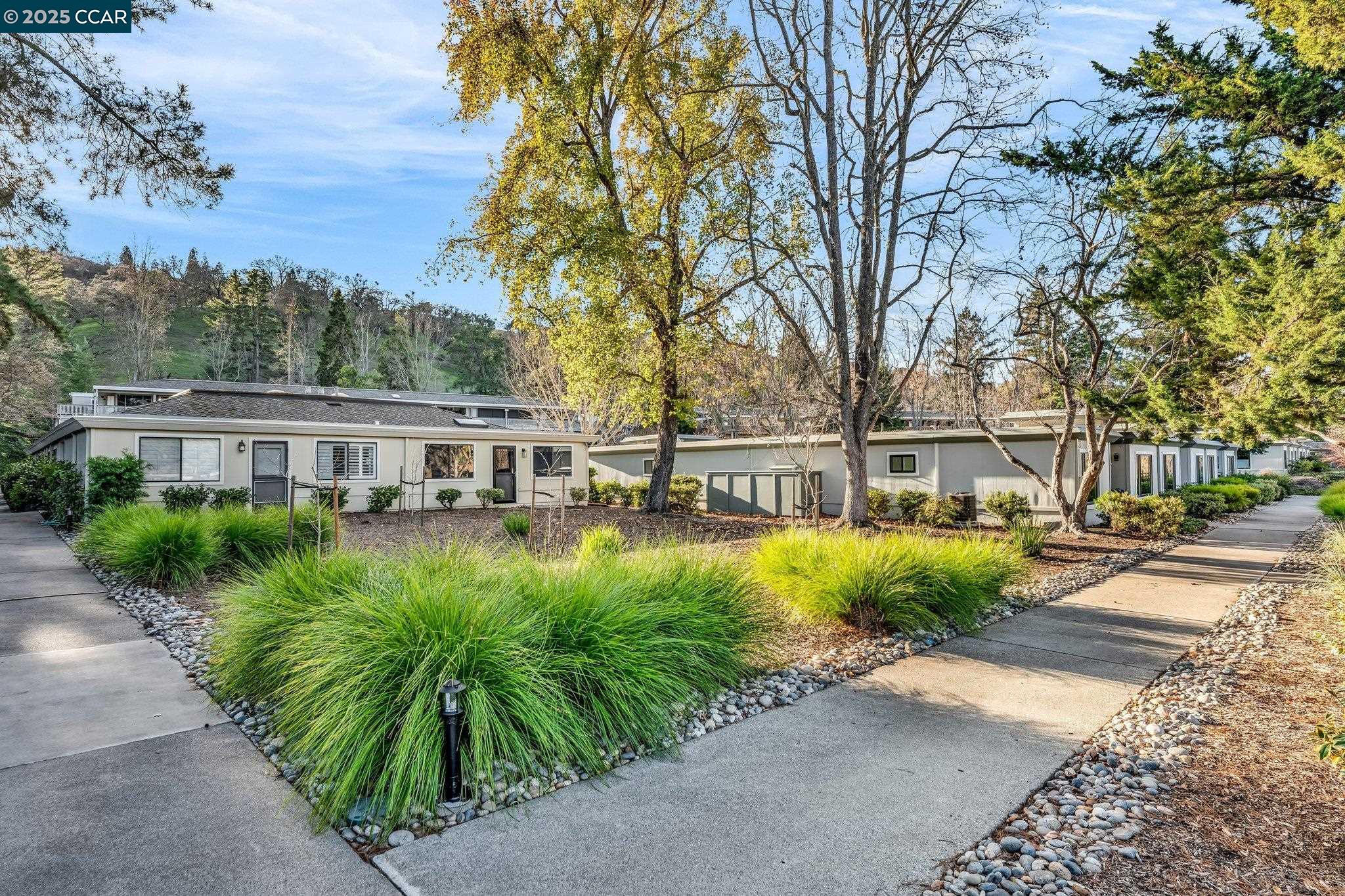 Photo #2: 41082281 Listing 