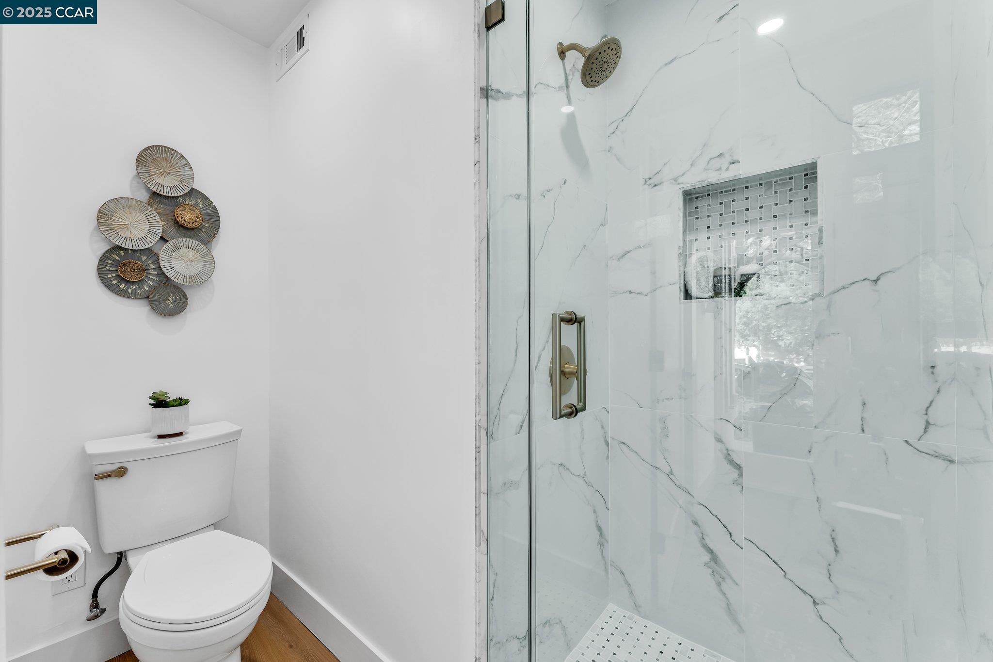 Photo #21: 41082281 Listing: Photo #21