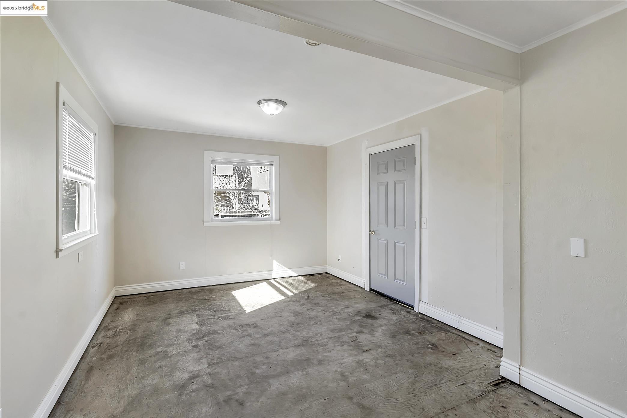 Detail Gallery Image 18 of 33 For 827 Chestnut St, Redwood City,  CA 94063 - 2 Beds | 1 Baths