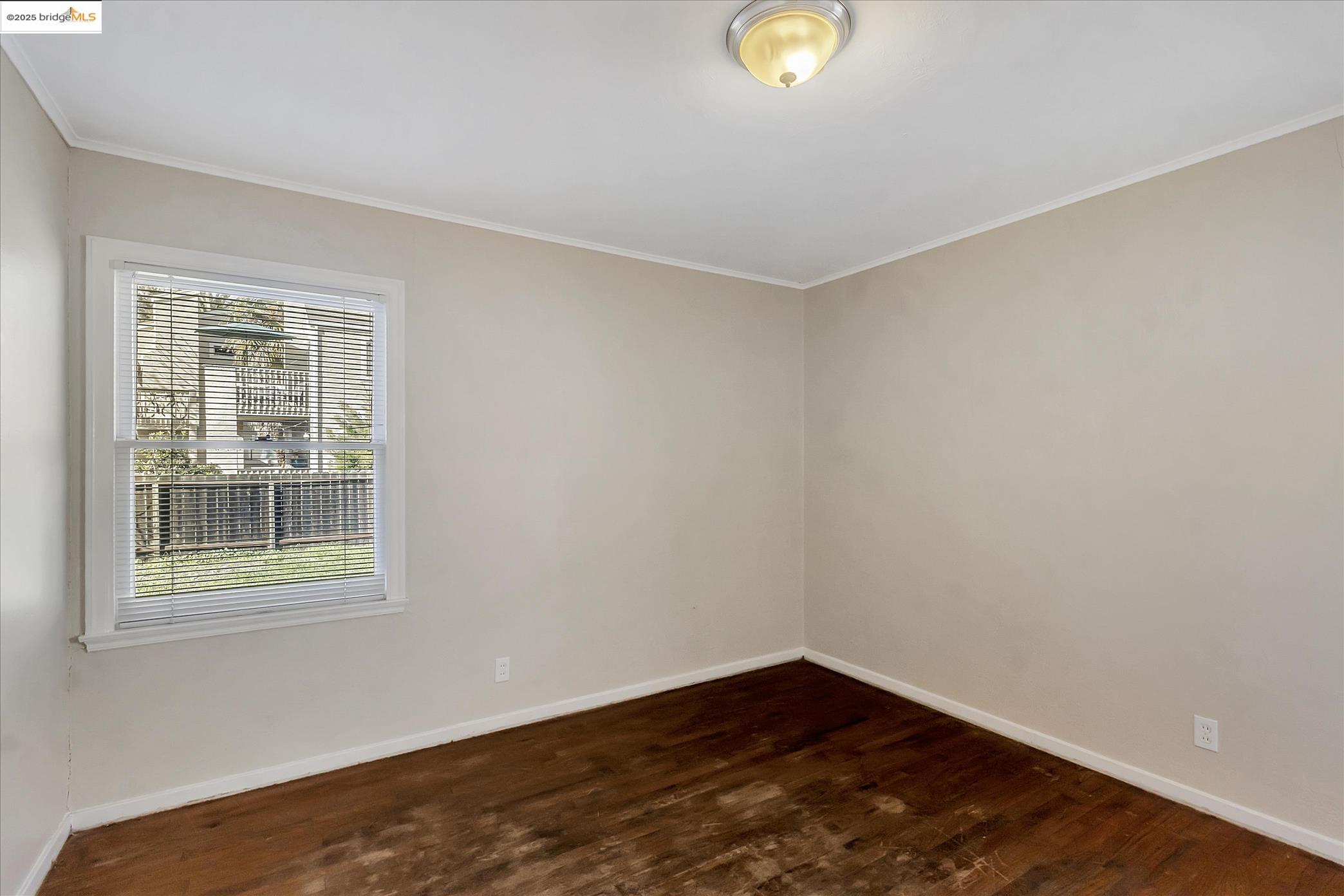 Detail Gallery Image 22 of 33 For 827 Chestnut St, Redwood City,  CA 94063 - 2 Beds | 1 Baths