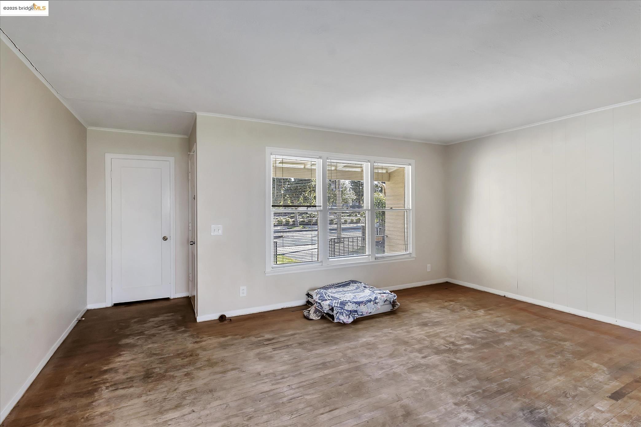 Detail Gallery Image 8 of 33 For 827 Chestnut St, Redwood City,  CA 94063 - 2 Beds | 1 Baths