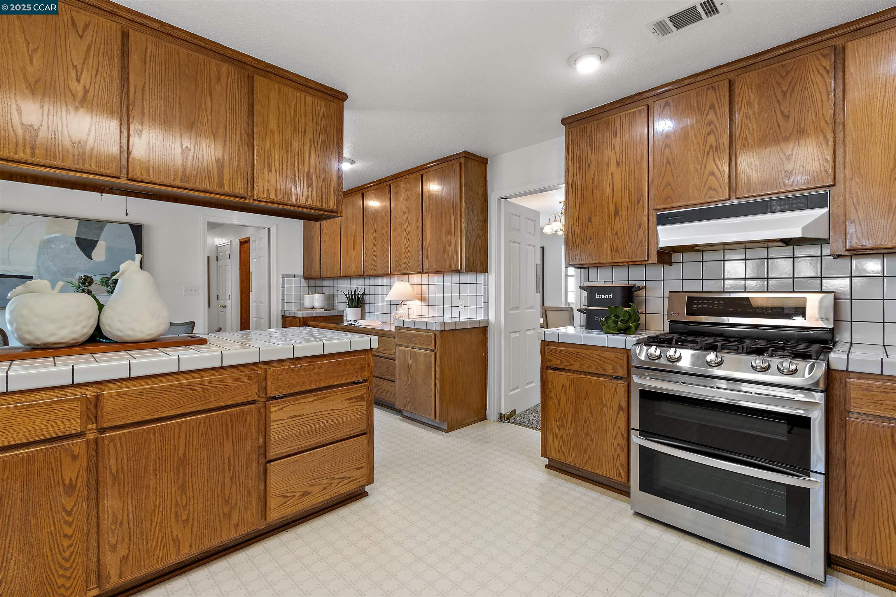 Detail Gallery Image 23 of 60 For 5435 Box R Ranch Rd, Vacaville,  CA 95687 - 4 Beds | 2/2 Baths