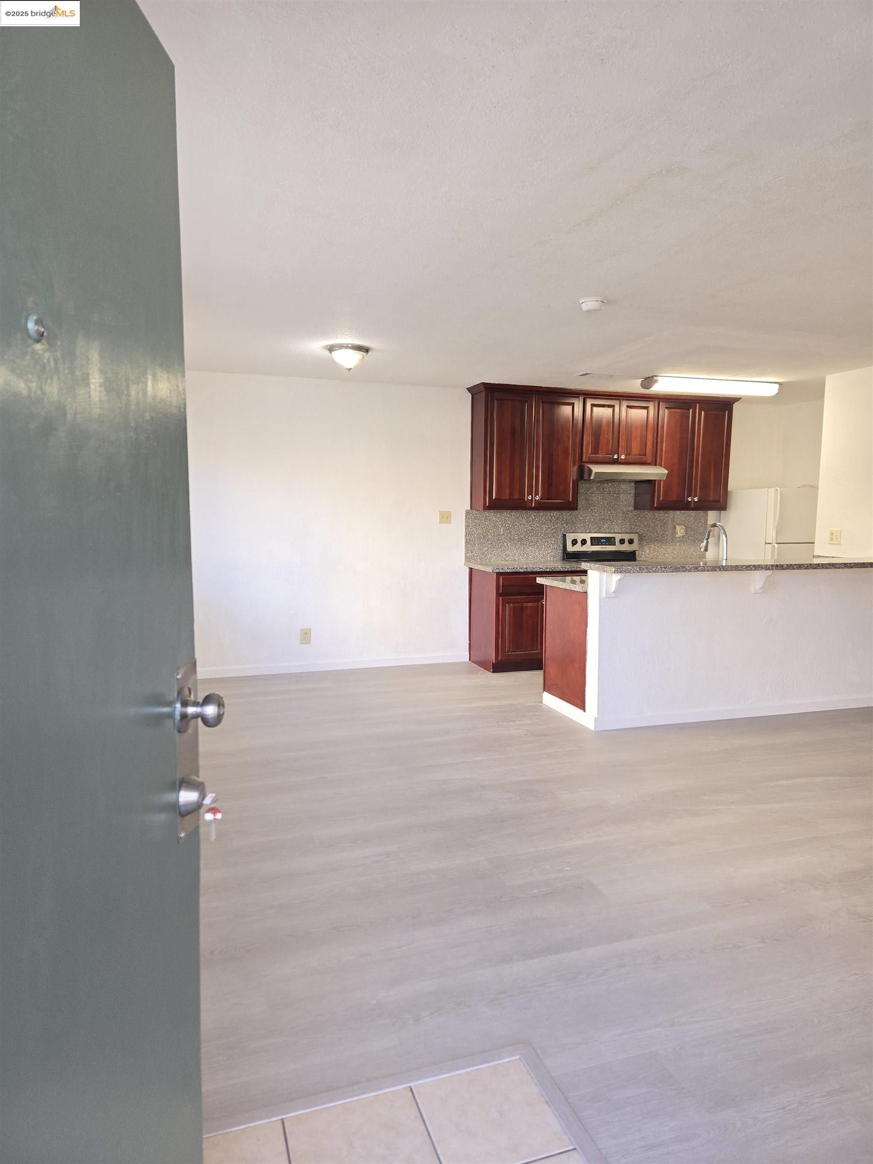 Photo #12: 41082318 Listing: Photo #12