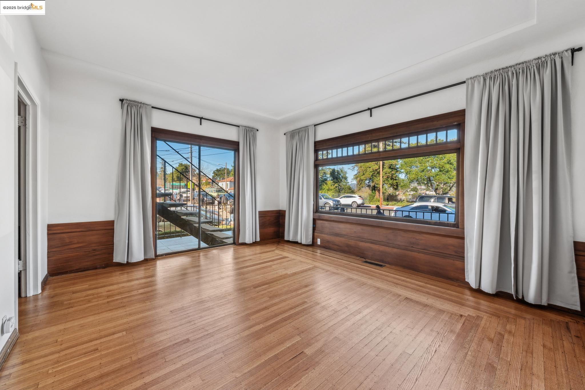 Detail Gallery Image 15 of 41 For 1001 Macarthur Blvd, Oakland,  CA 94610 - – Beds | – Baths