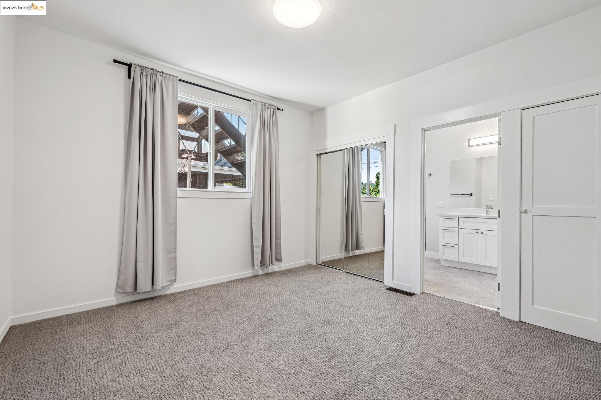 Detail Gallery Image 23 of 41 For 1001 Macarthur Blvd, Oakland,  CA 94610 - – Beds | – Baths