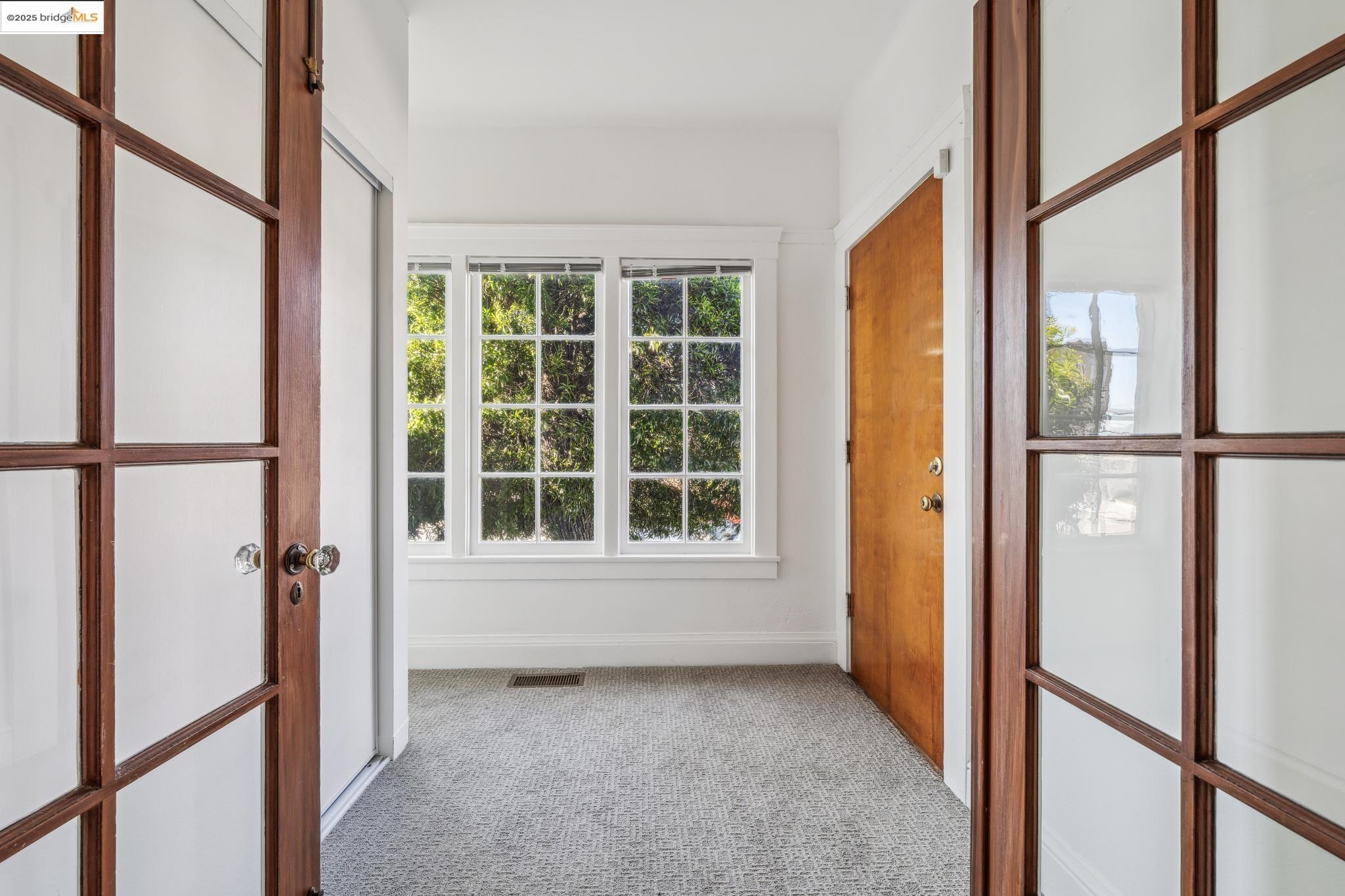 Detail Gallery Image 24 of 41 For 1001 Macarthur Blvd, Oakland,  CA 94610 - – Beds | – Baths