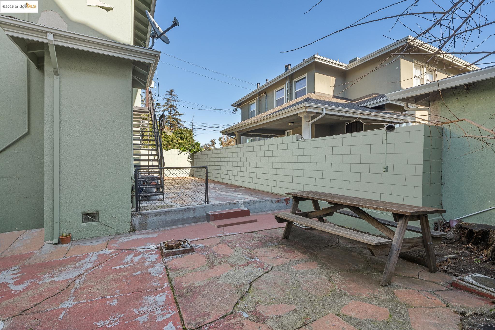 Detail Gallery Image 34 of 41 For 1001 Macarthur Blvd, Oakland,  CA 94610 - – Beds | – Baths