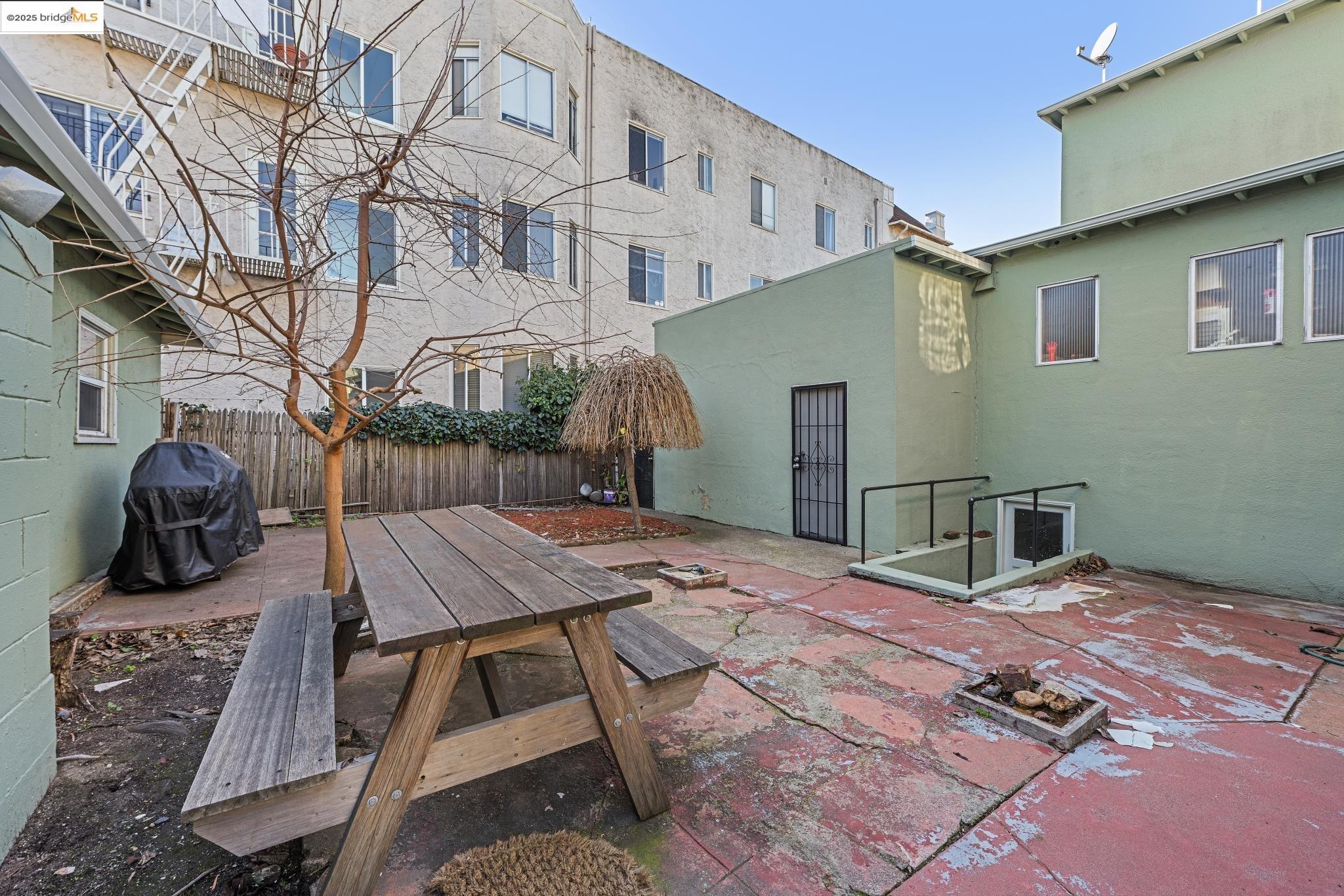 Detail Gallery Image 35 of 41 For 1001 Macarthur Blvd, Oakland,  CA 94610 - – Beds | – Baths