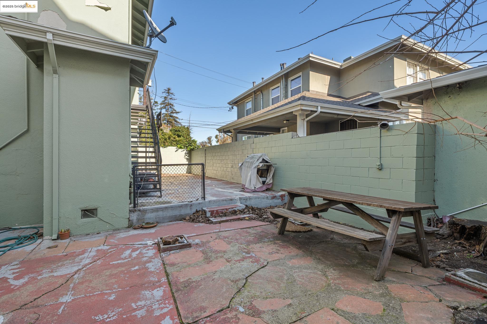 Detail Gallery Image 37 of 41 For 1001 Macarthur Blvd, Oakland,  CA 94610 - – Beds | – Baths
