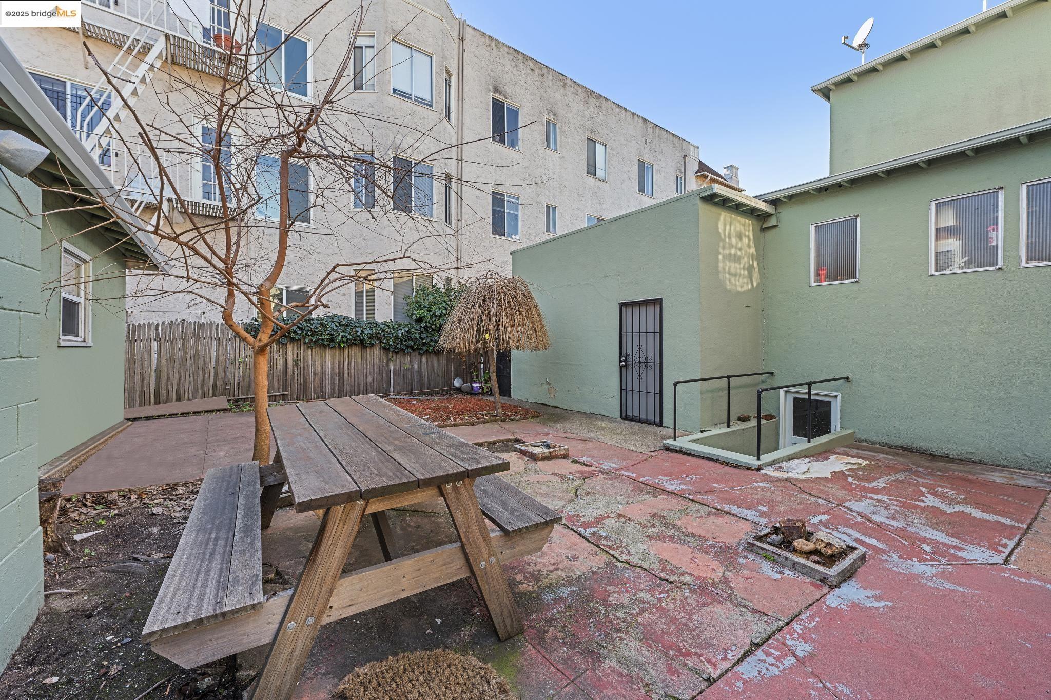 Detail Gallery Image 38 of 41 For 1001 Macarthur Blvd, Oakland,  CA 94610 - – Beds | – Baths
