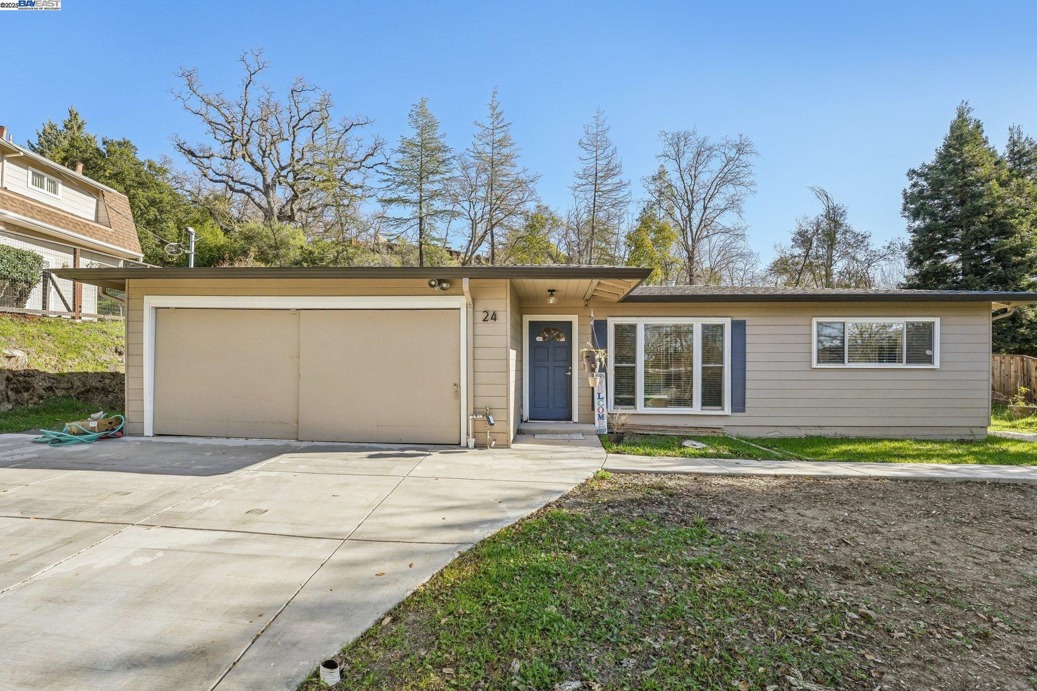 Detail Gallery Image 1 of 1 For 24 Beech Ct, Walnut Creek,  CA 94596 - 3 Beds | 1 Baths