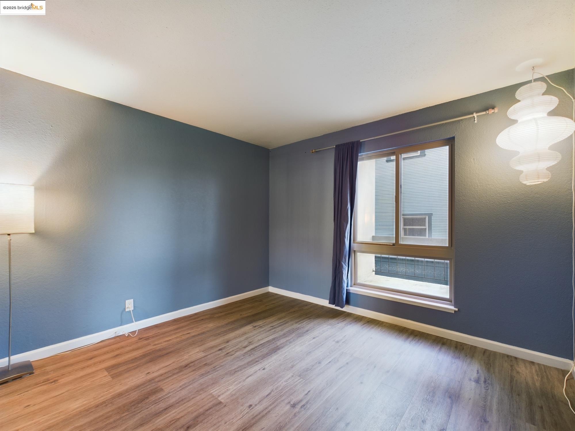 Detail Gallery Image 16 of 27 For 466 Crescent St #102,  Oakland,  CA 94610 - 1 Beds | 1 Baths