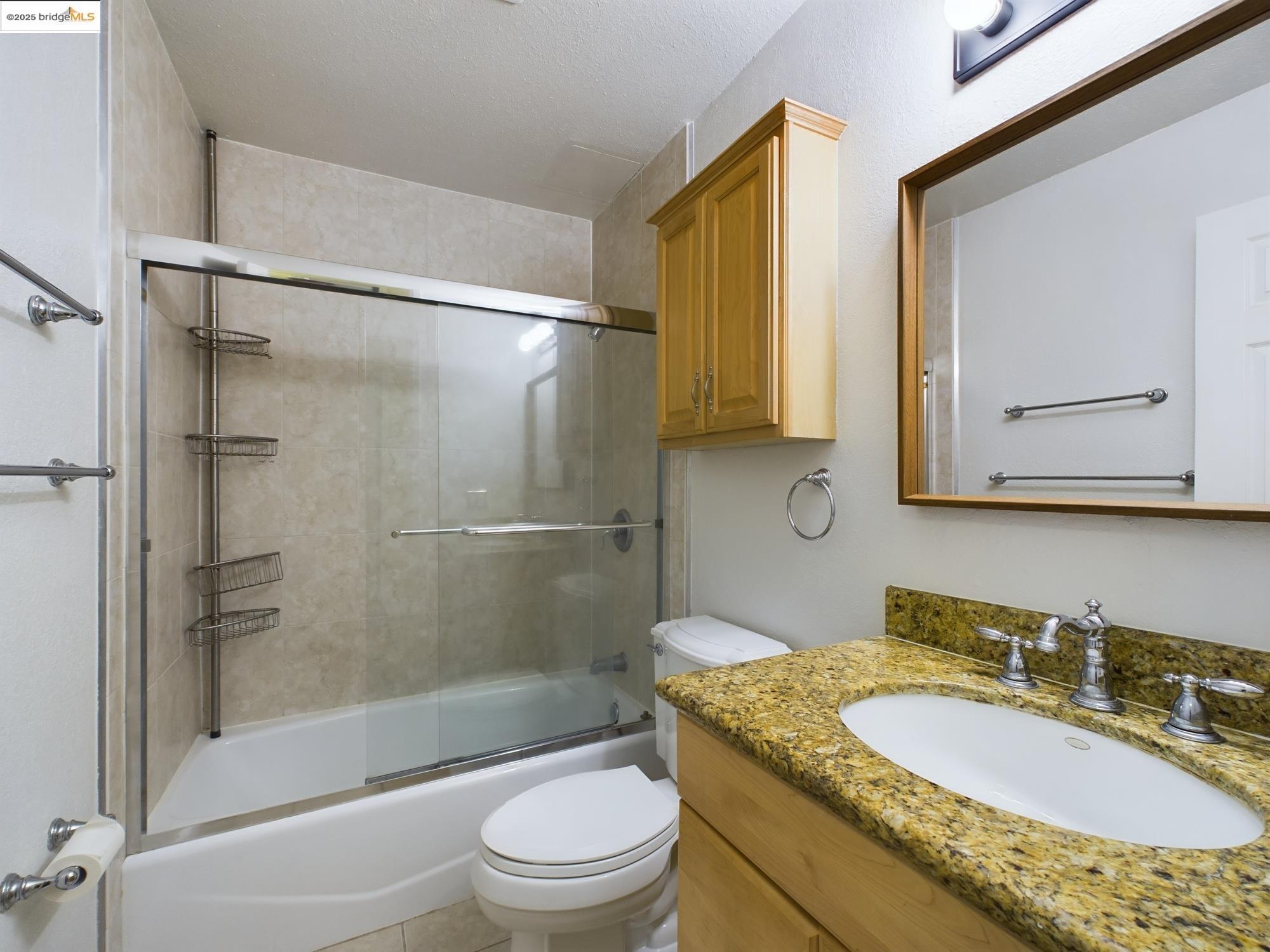 Detail Gallery Image 22 of 27 For 466 Crescent St #102,  Oakland,  CA 94610 - 1 Beds | 1 Baths