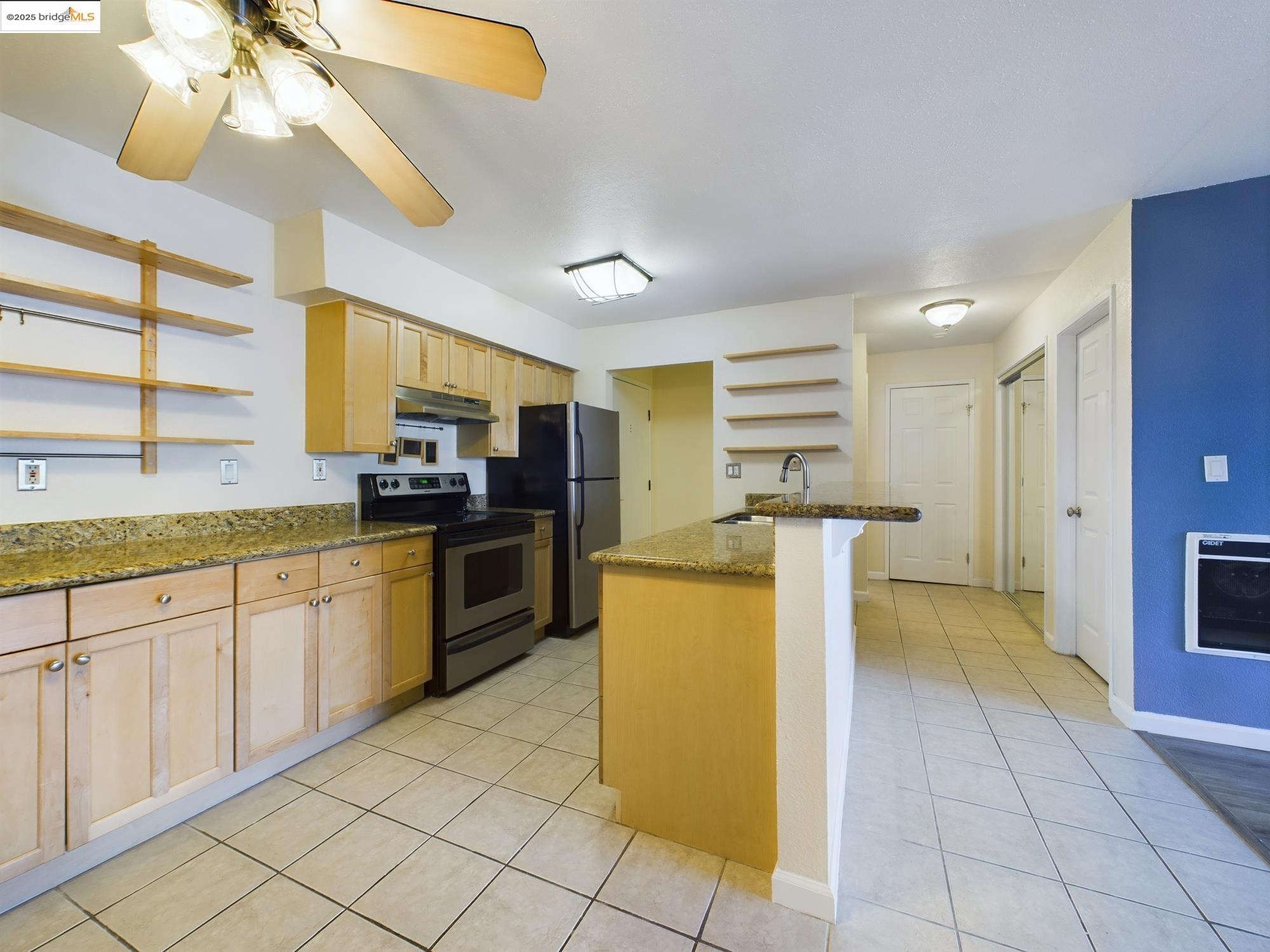 Detail Gallery Image 9 of 27 For 466 Crescent St #102,  Oakland,  CA 94610 - 1 Beds | 1 Baths